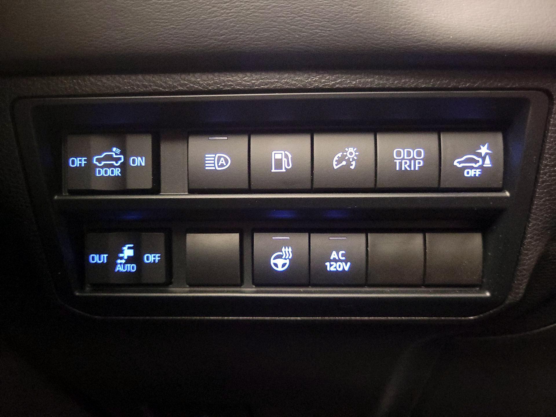 Thumbnail: 2024 Toyota Tundra - 13