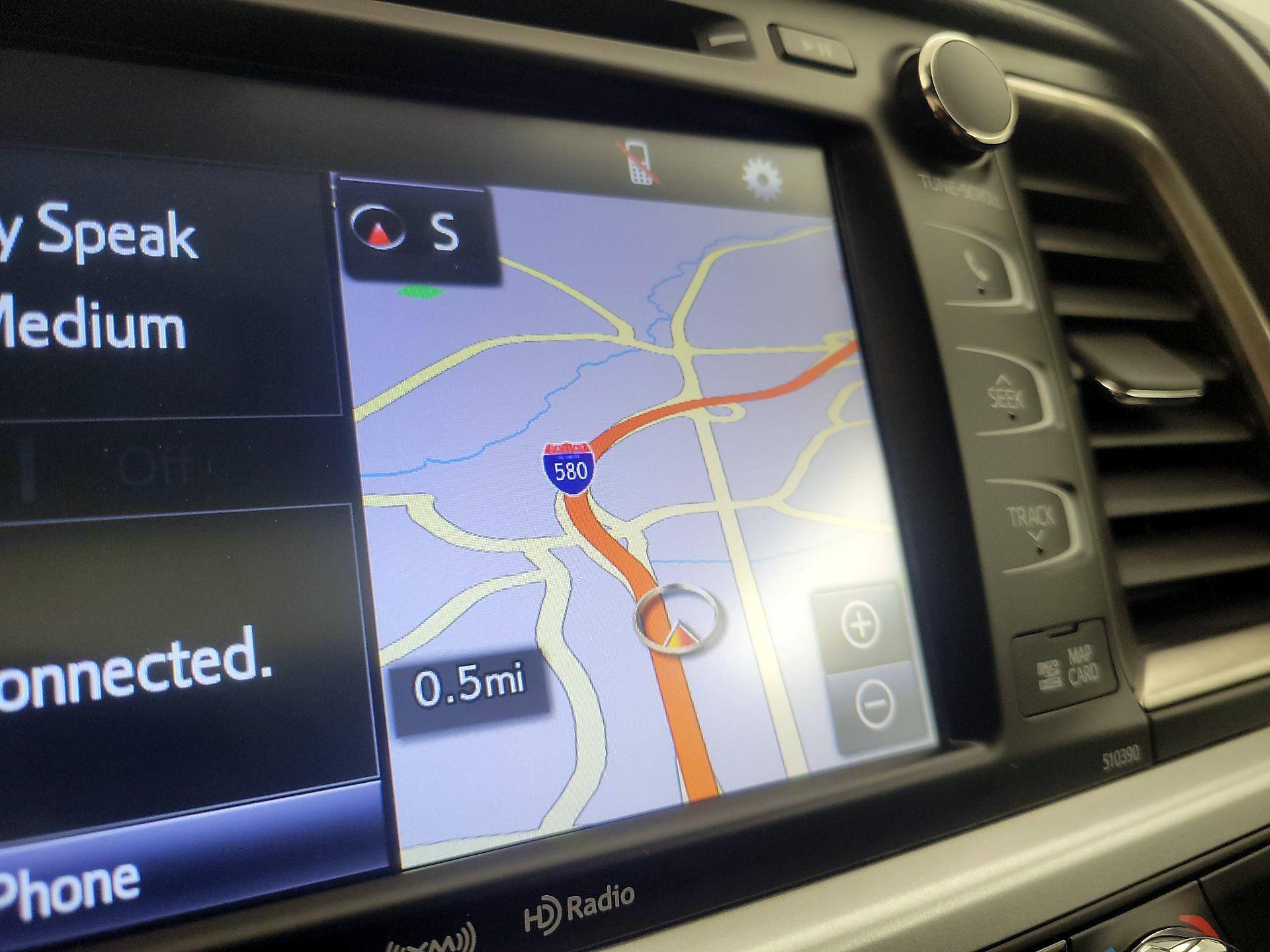 Thumbnail: 2019 Toyota Highlander - 14