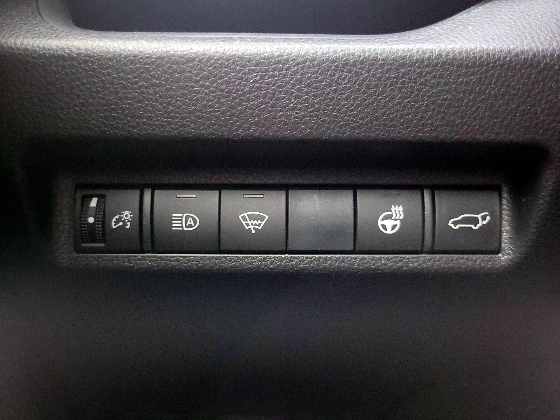 Thumbnail: 2019 Toyota RAV4 - 13