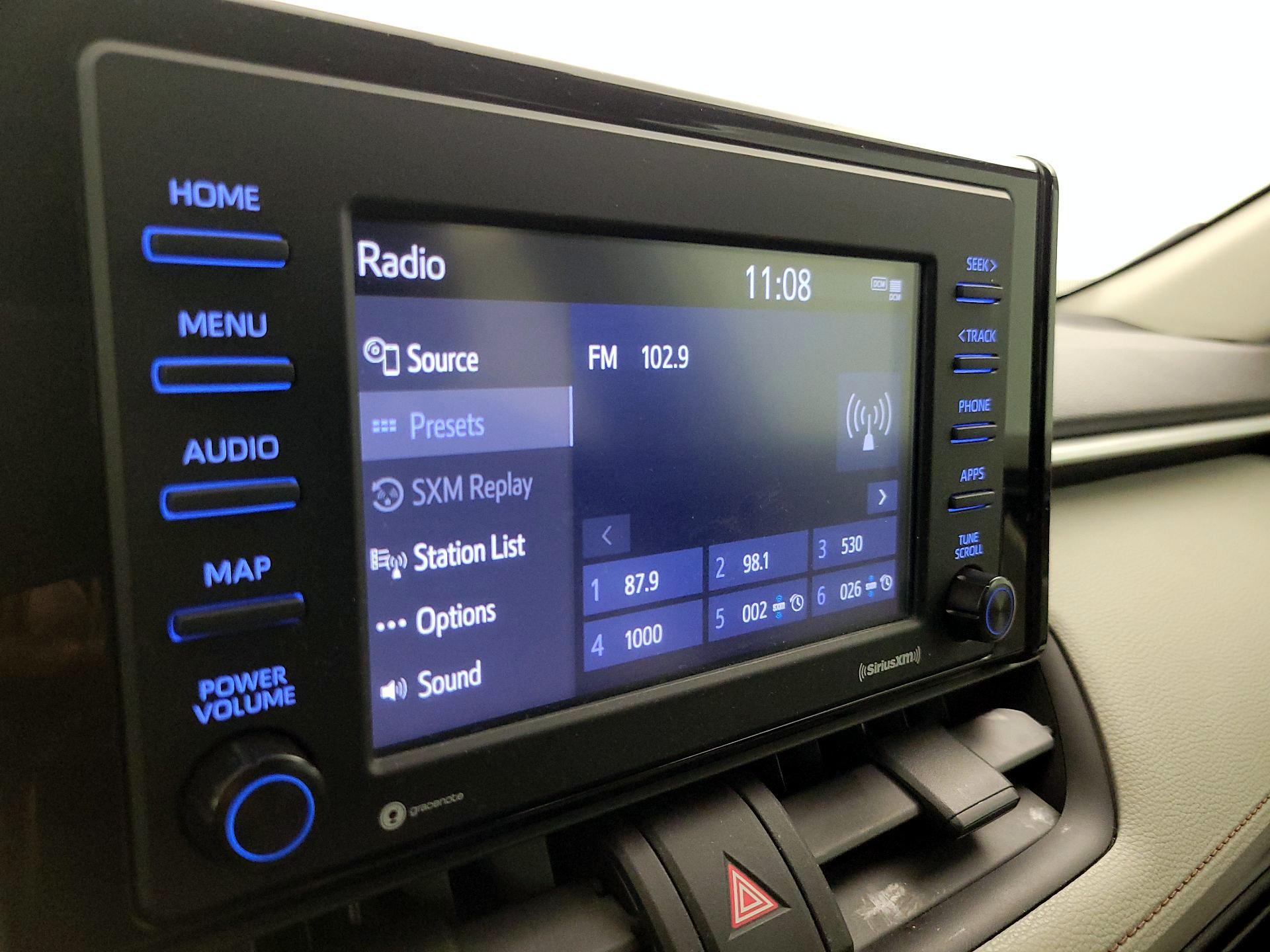 Thumbnail: 2020 Toyota RAV4 - 15