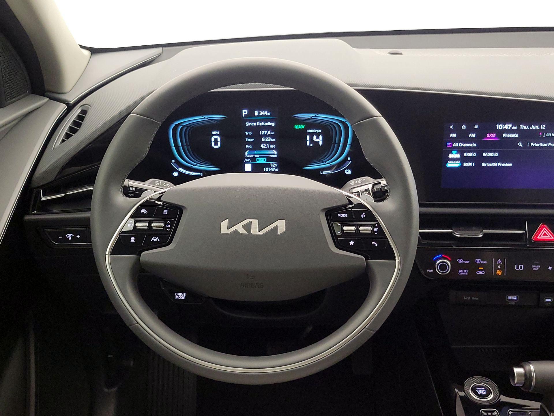 Thumbnail: 2023 Kia Niro - 10