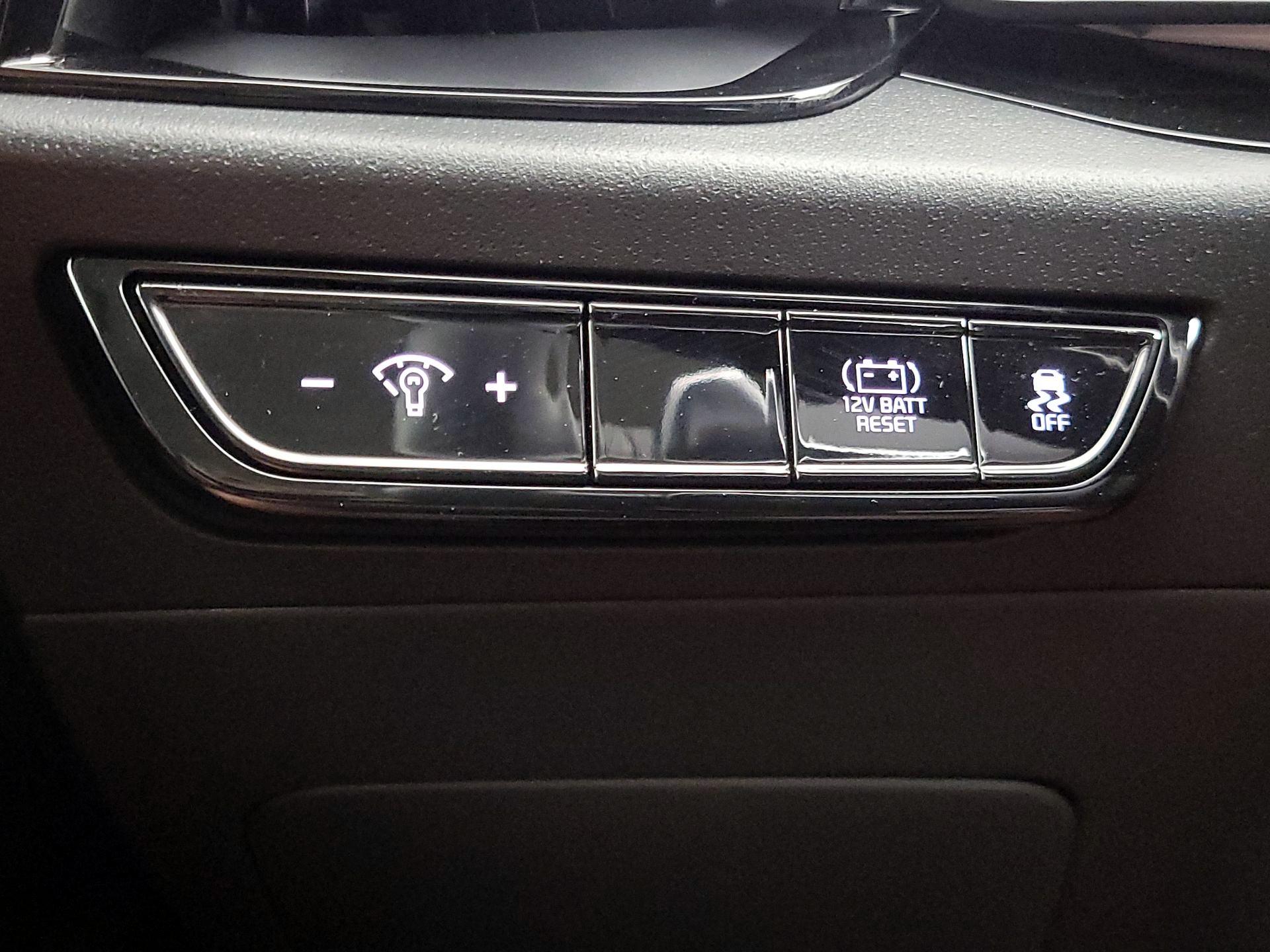 Thumbnail: 2023 Kia Niro - 13