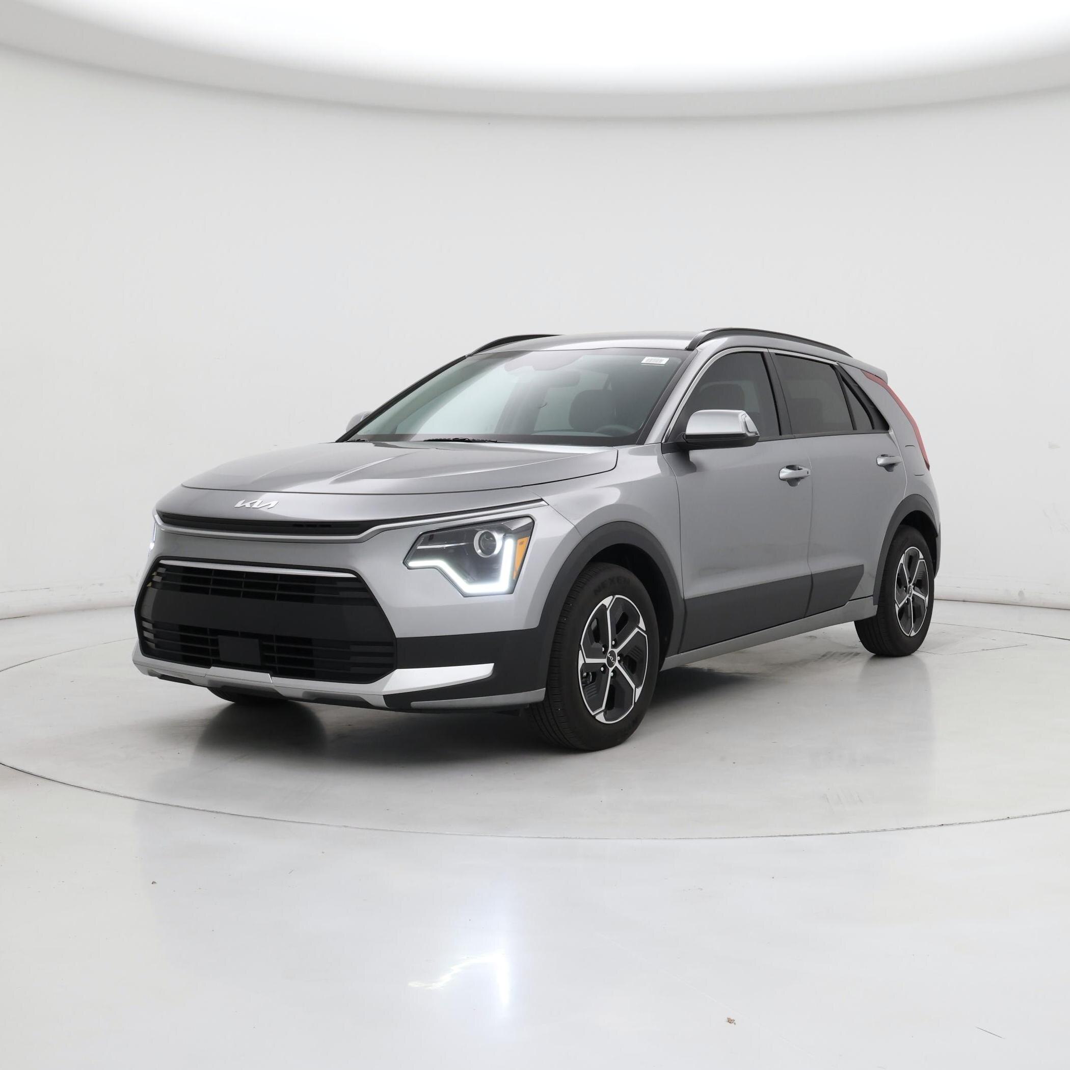 Thumbnail: 2023 Kia Niro - 4