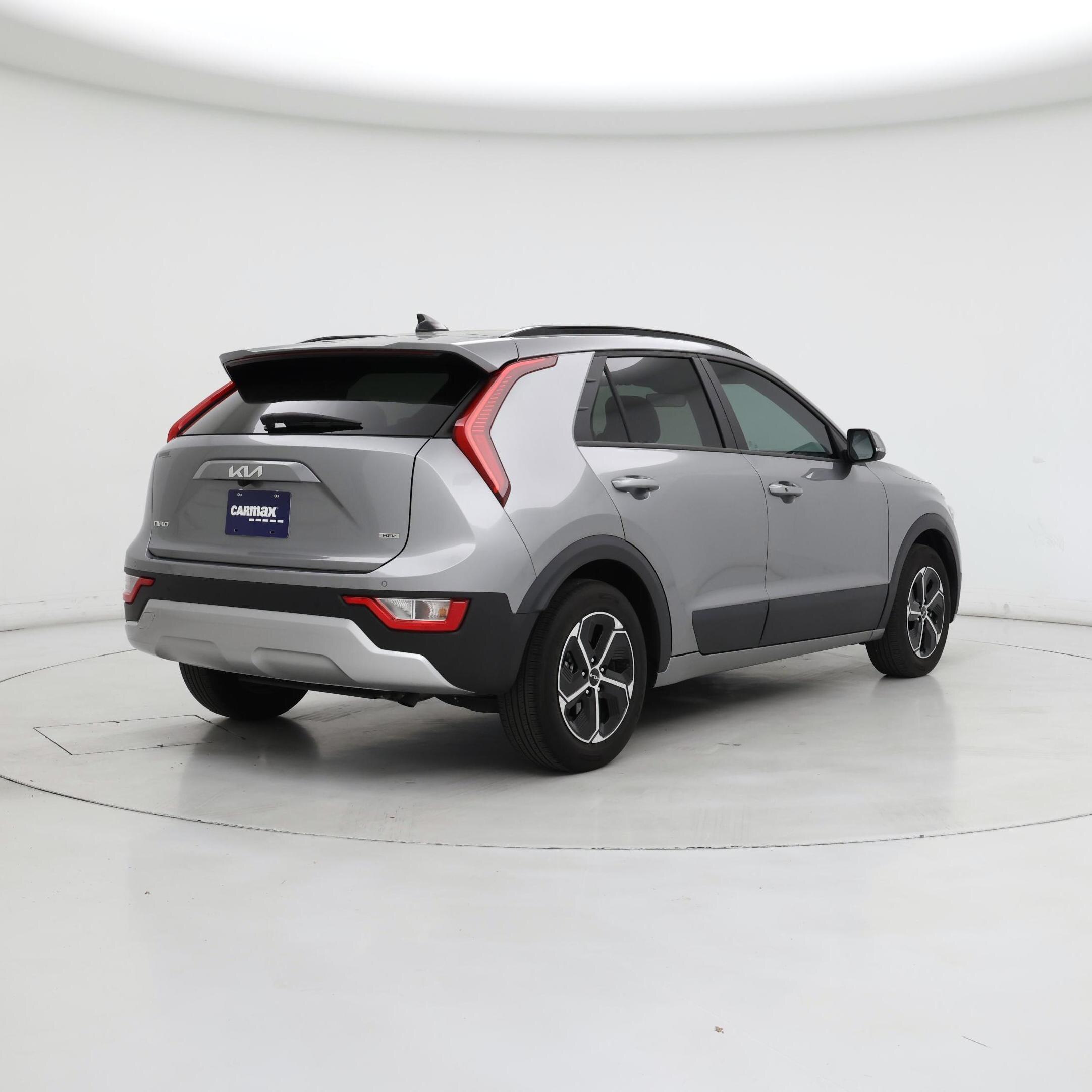Thumbnail: 2023 Kia Niro - 8