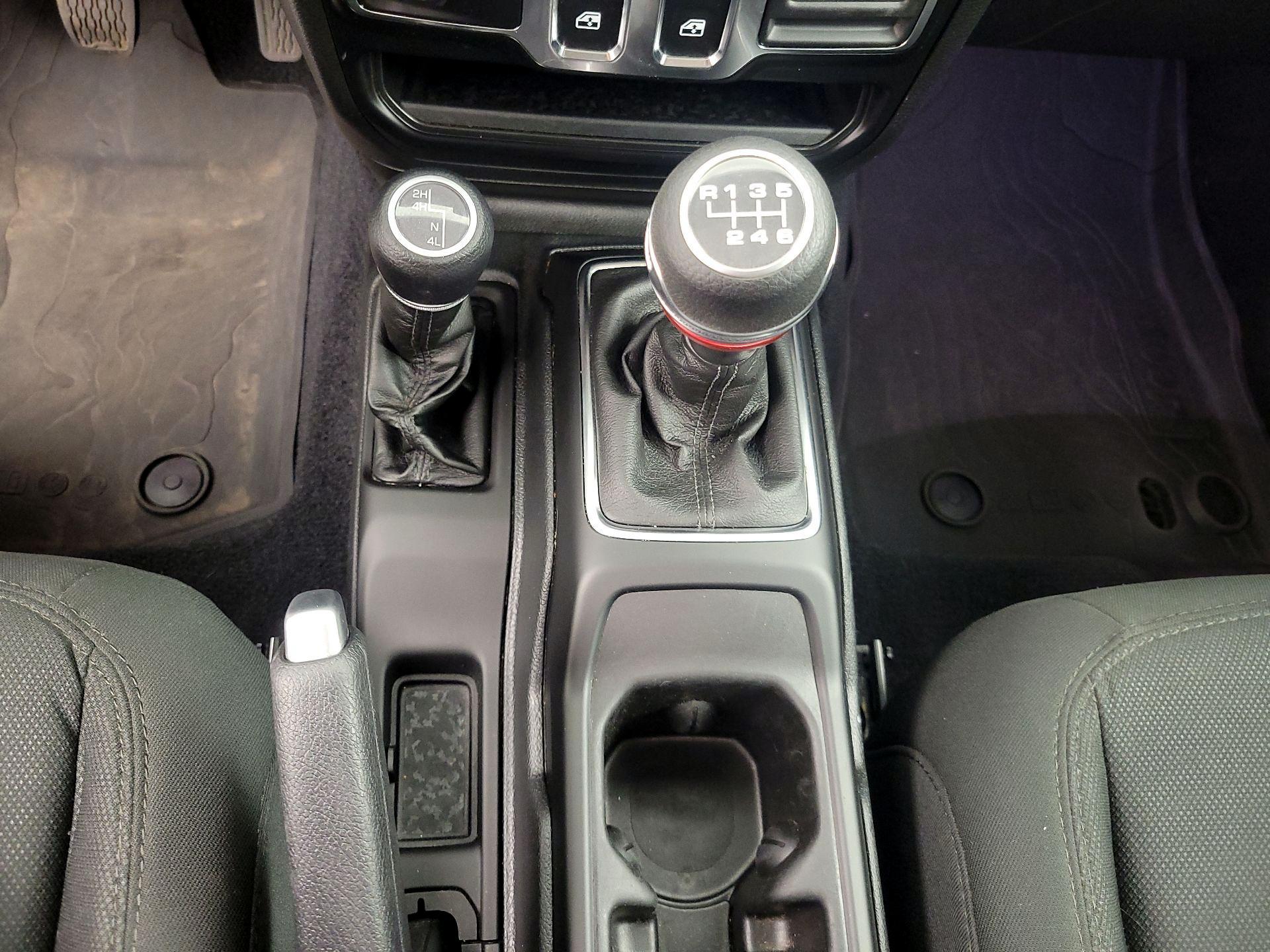 Thumbnail: 2022 Jeep Wrangler - 17