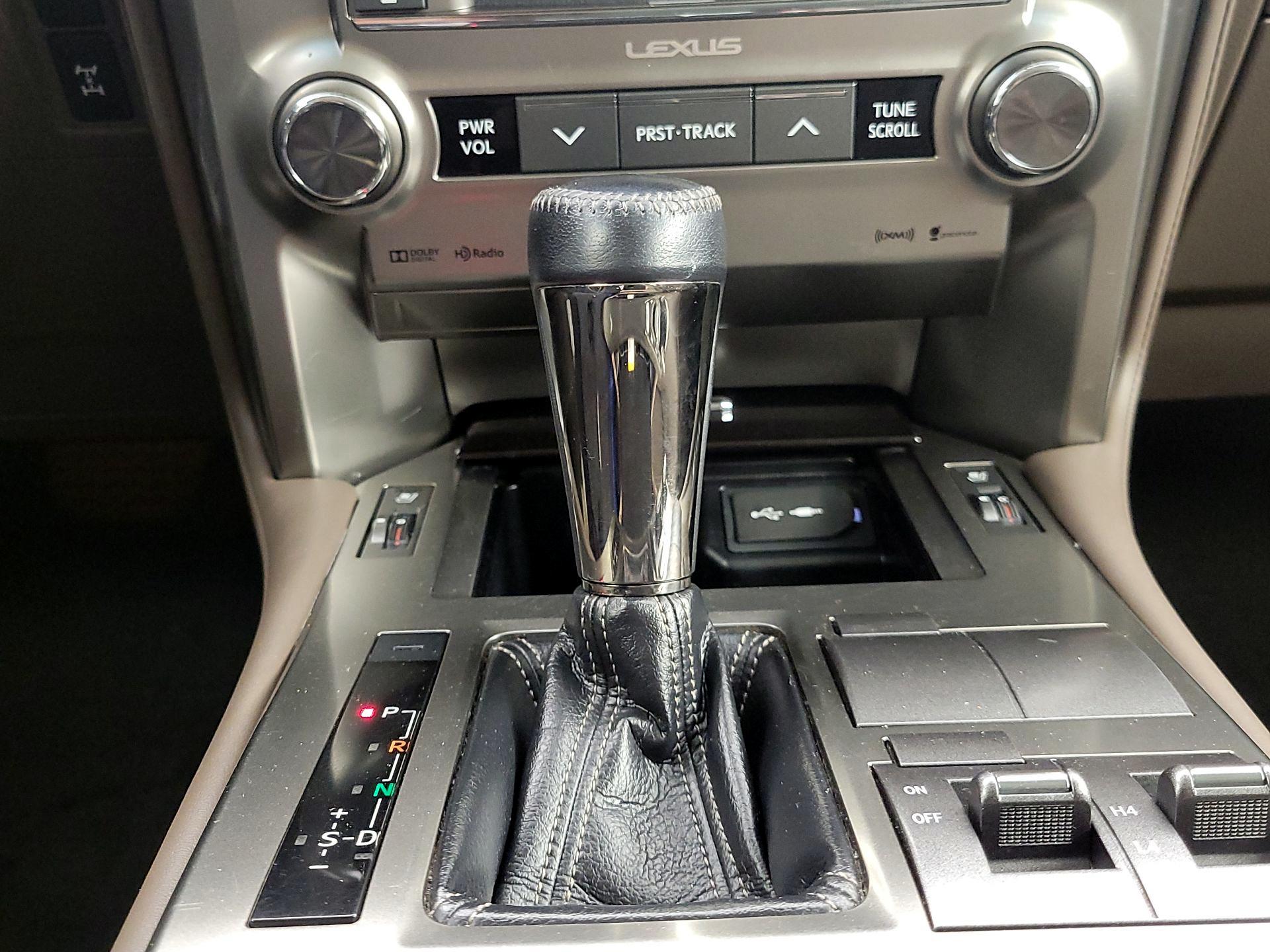 Thumbnail: 2016 Lexus GX - 18