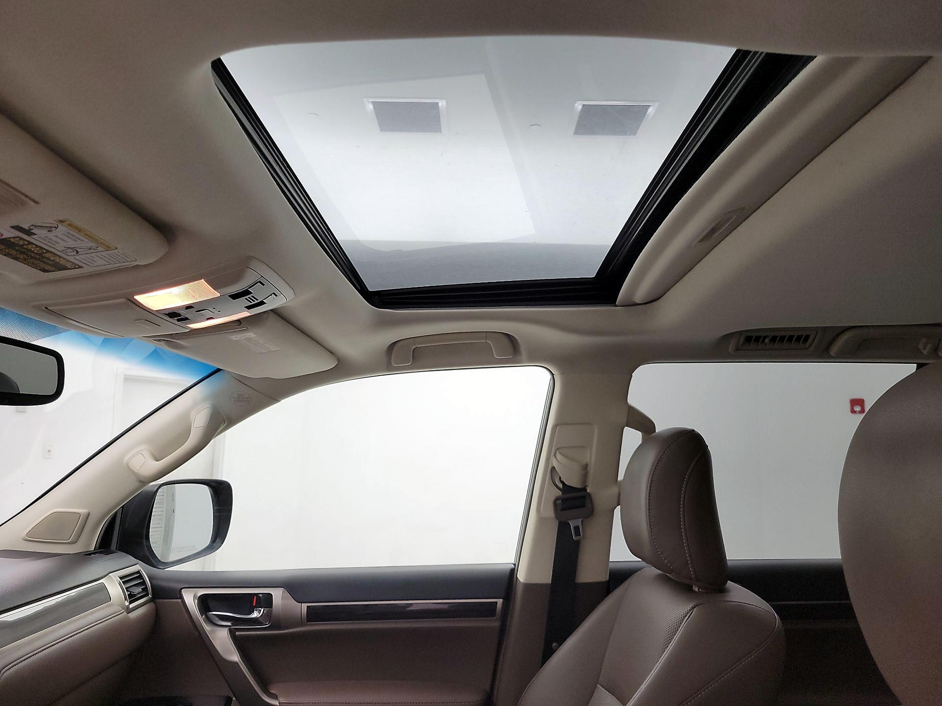 Thumbnail: 2016 Lexus GX - 19