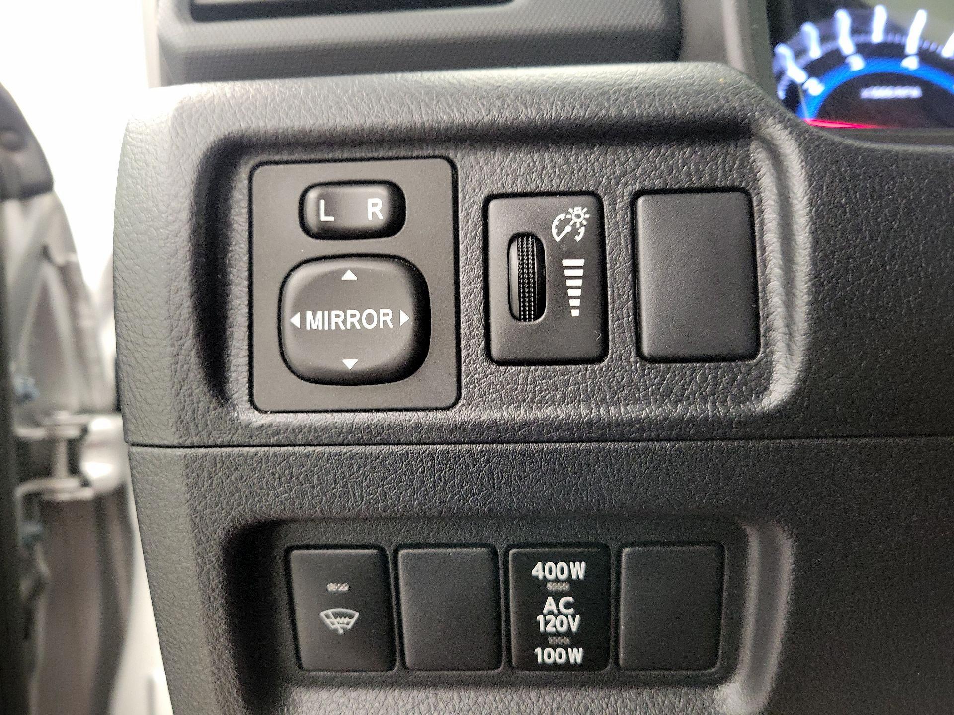 Thumbnail: 2018 Toyota 4Runner - 11