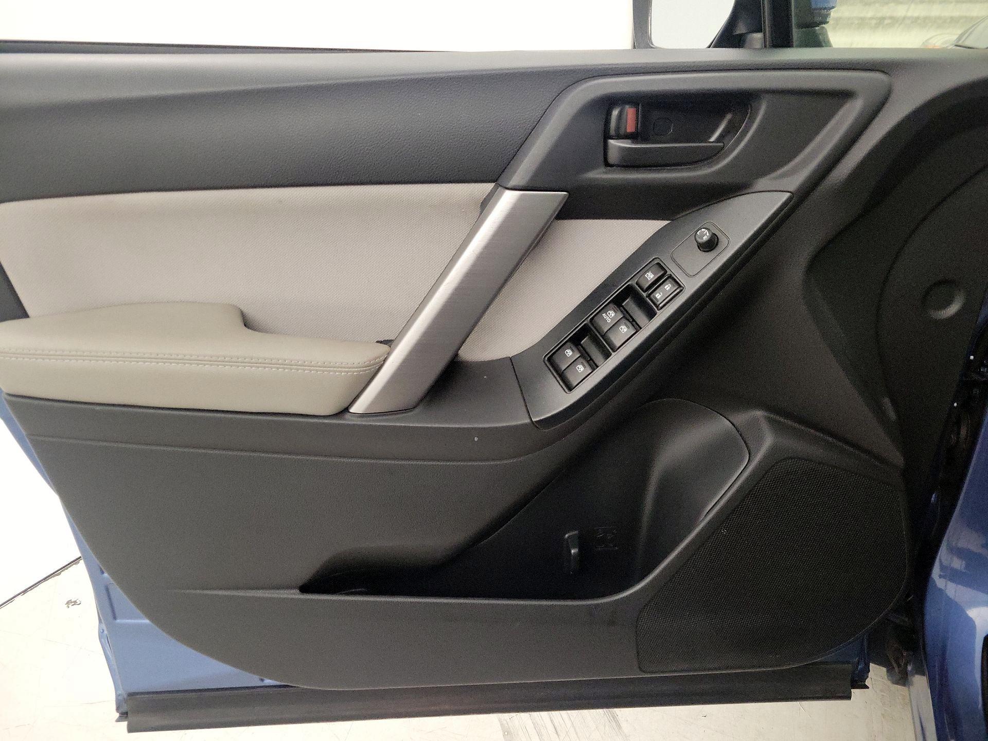 Thumbnail: 2016 Subaru Forester - 12