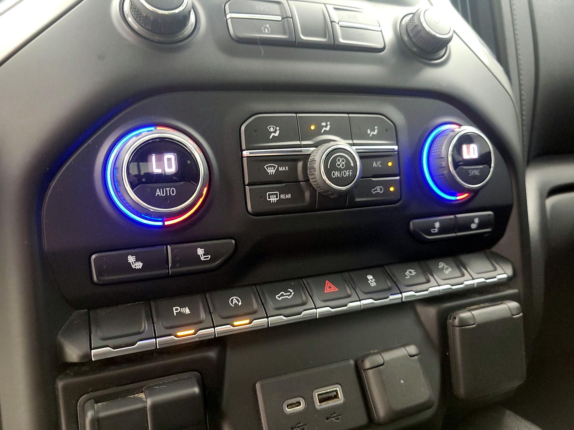 Thumbnail: 2020 Chevrolet Silverado 1500 - 16
