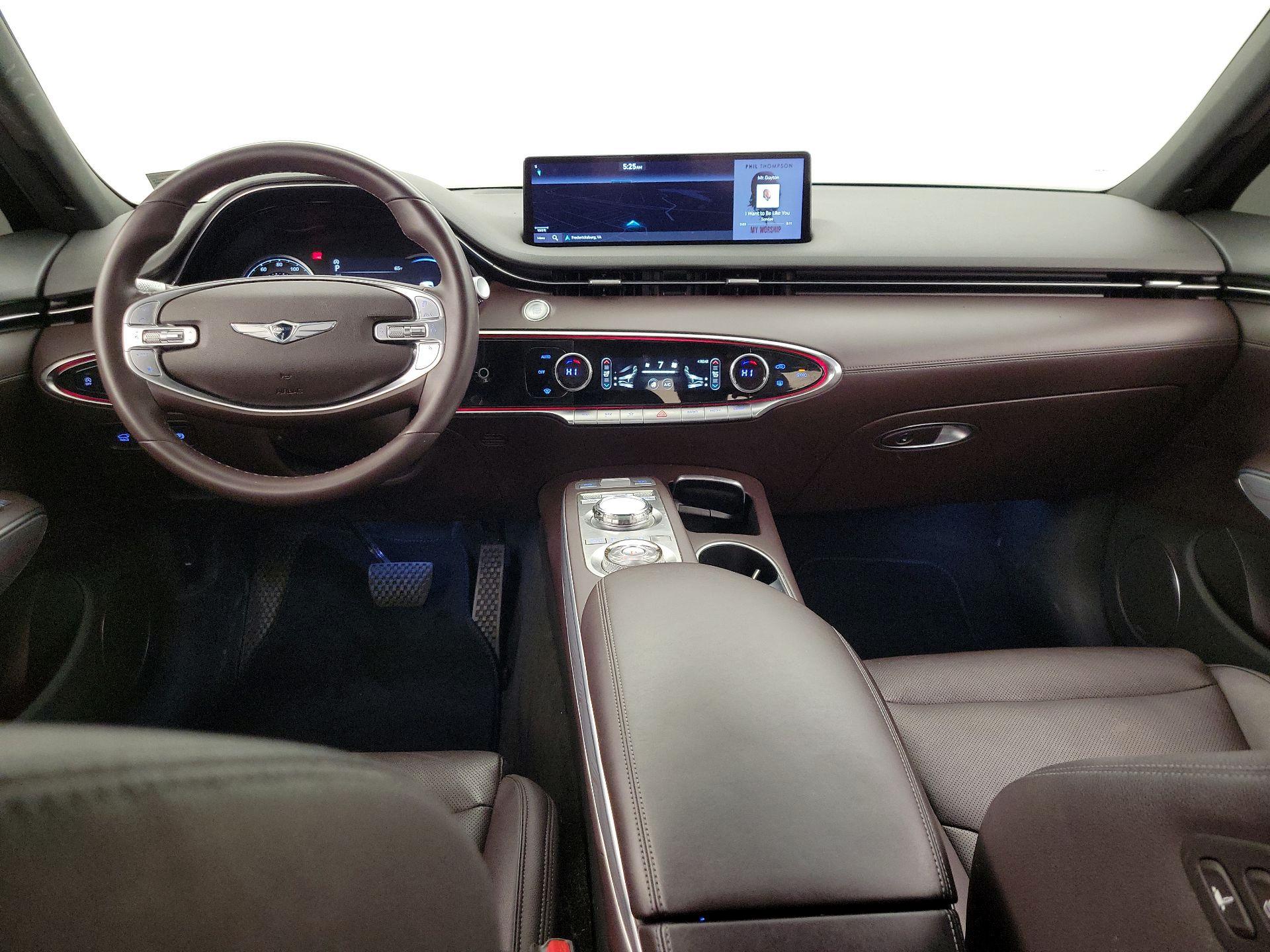 Thumbnail: 2022 Genesis GV70 - 9