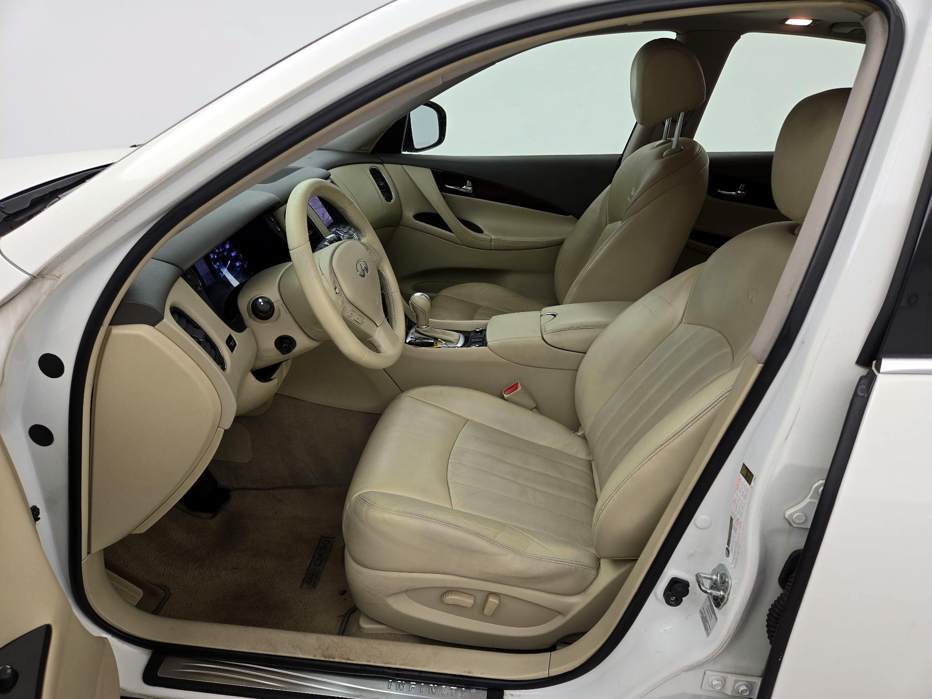 Thumbnail: 2014 INFINITI QX50 - 11