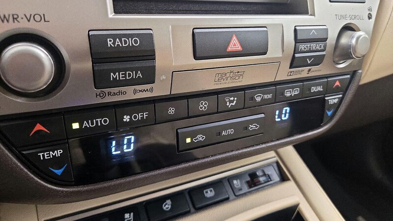 2016 Lexus ES 350 17