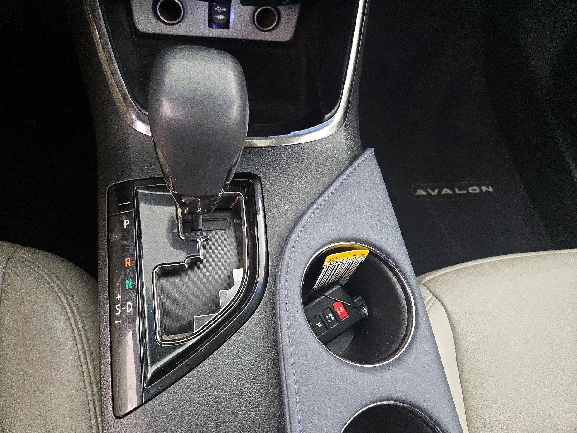 Thumbnail: 2014 Toyota Avalon - 17