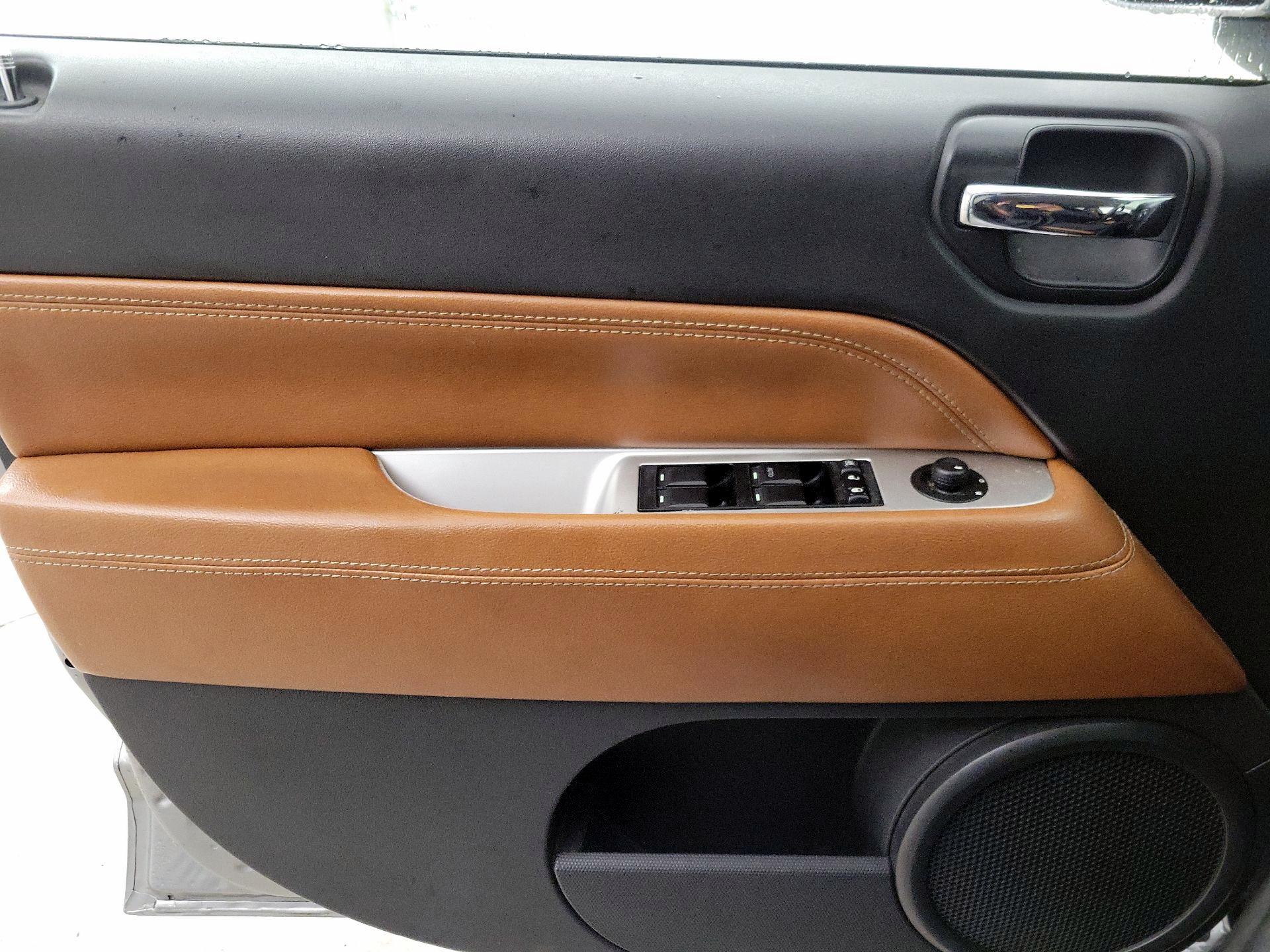 Thumbnail: 2014 Jeep Compass - 12