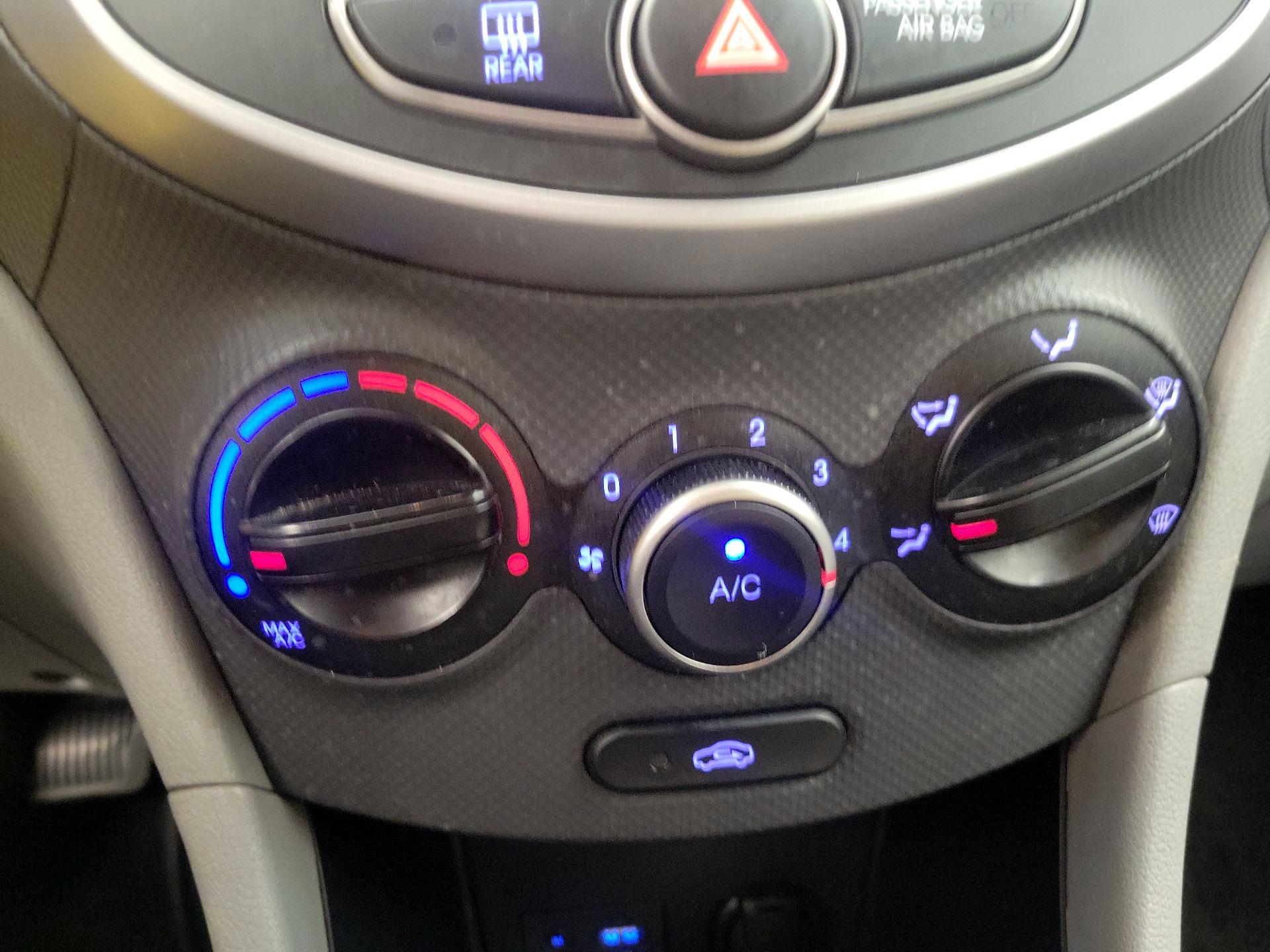 Thumbnail: 2016 Hyundai Accent - 15