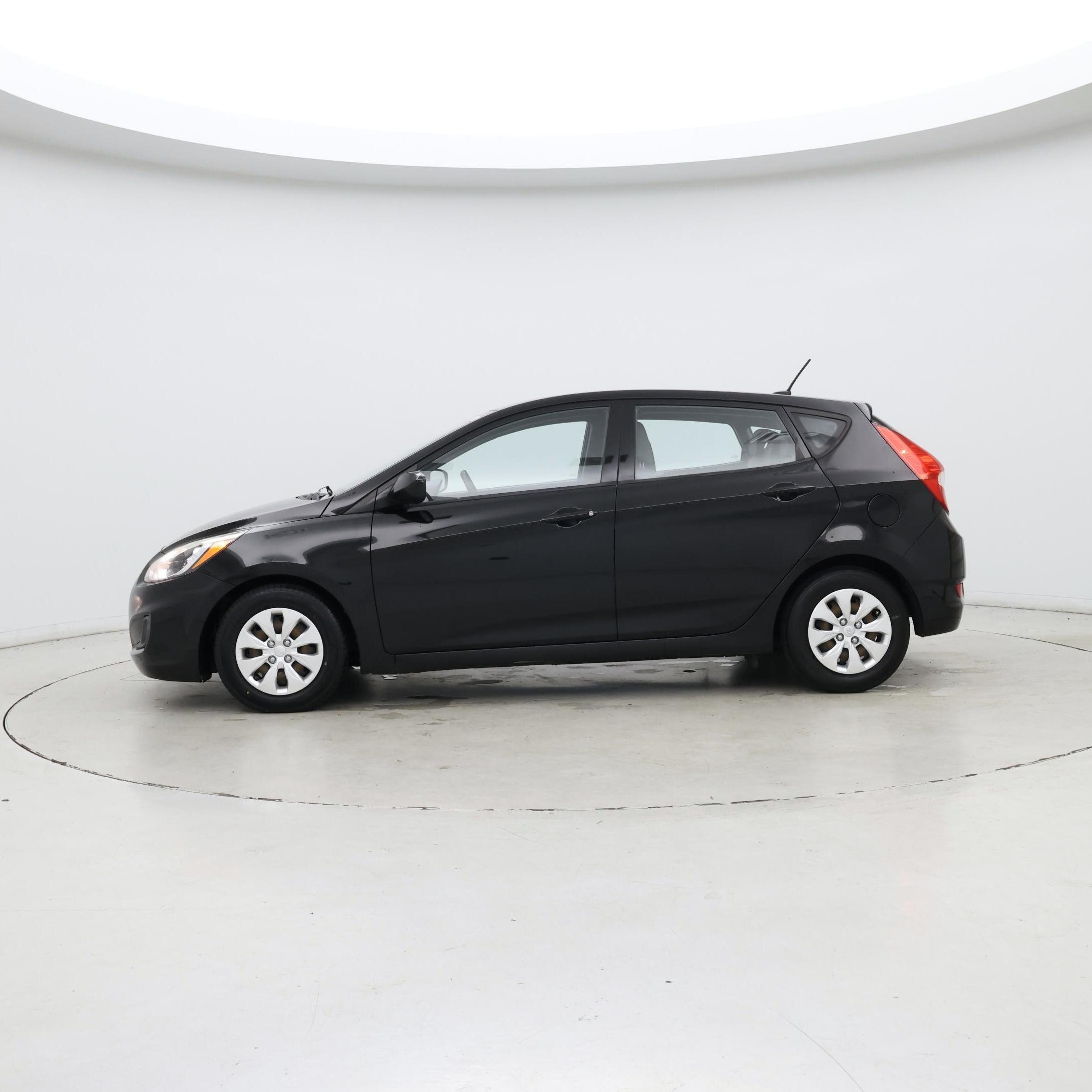 Thumbnail: 2016 Hyundai Accent - 3