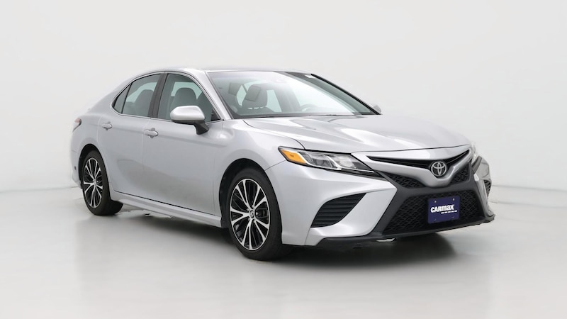 2018 Toyota Camry SE Hero Image
