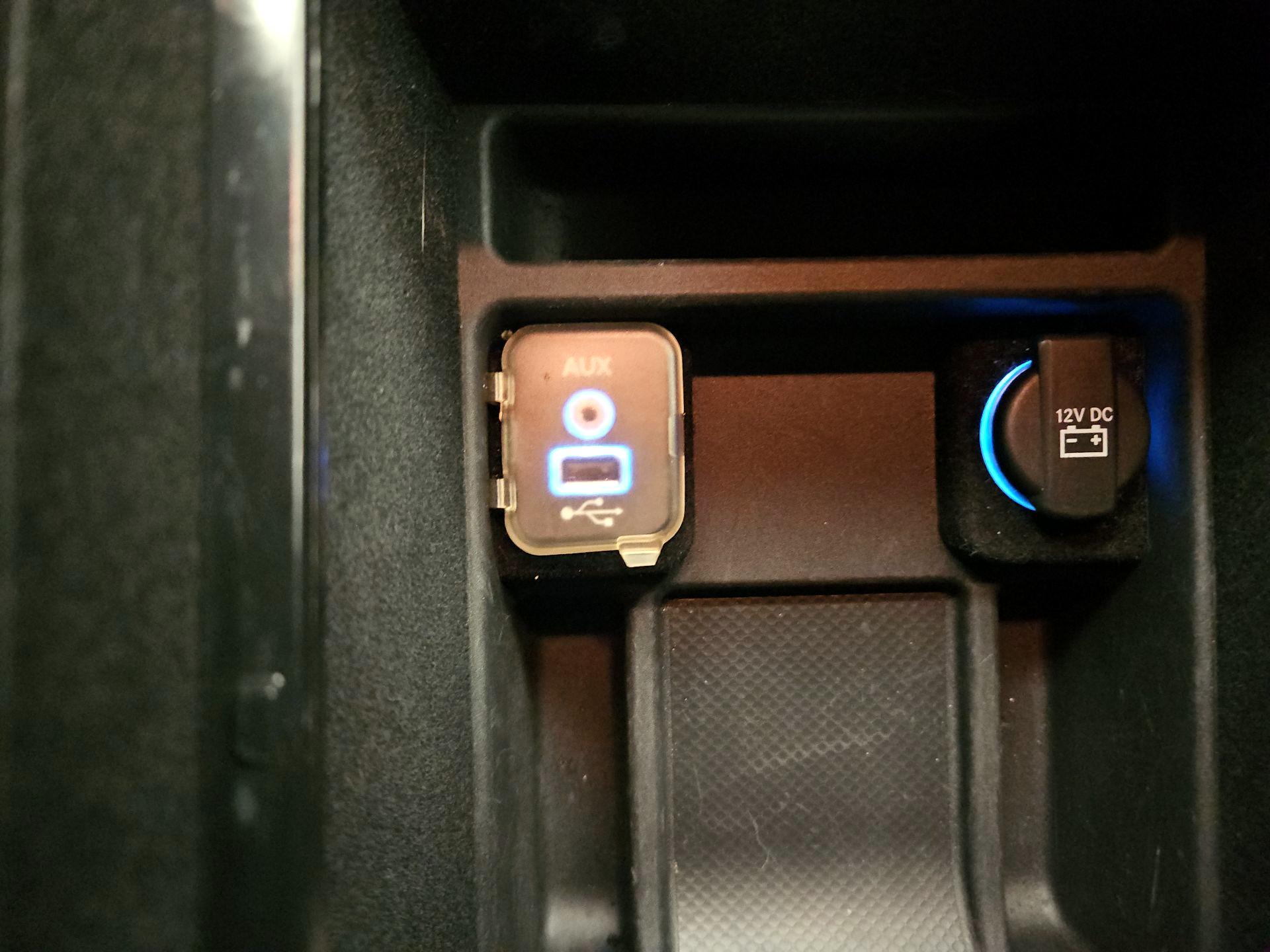 Thumbnail: 2014 Dodge Charger - 19