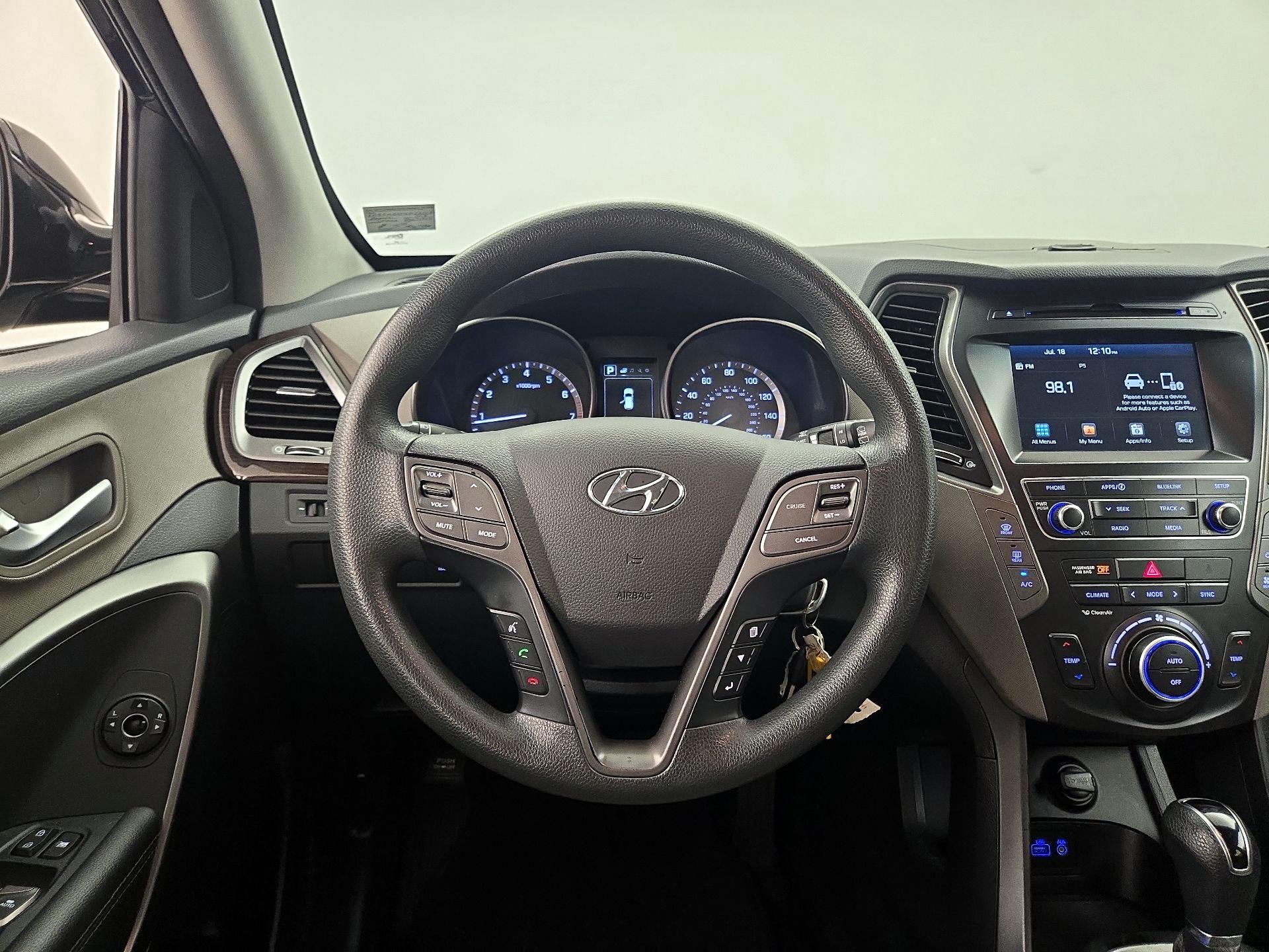 Thumbnail: 2018 Hyundai Santa Fe - 10