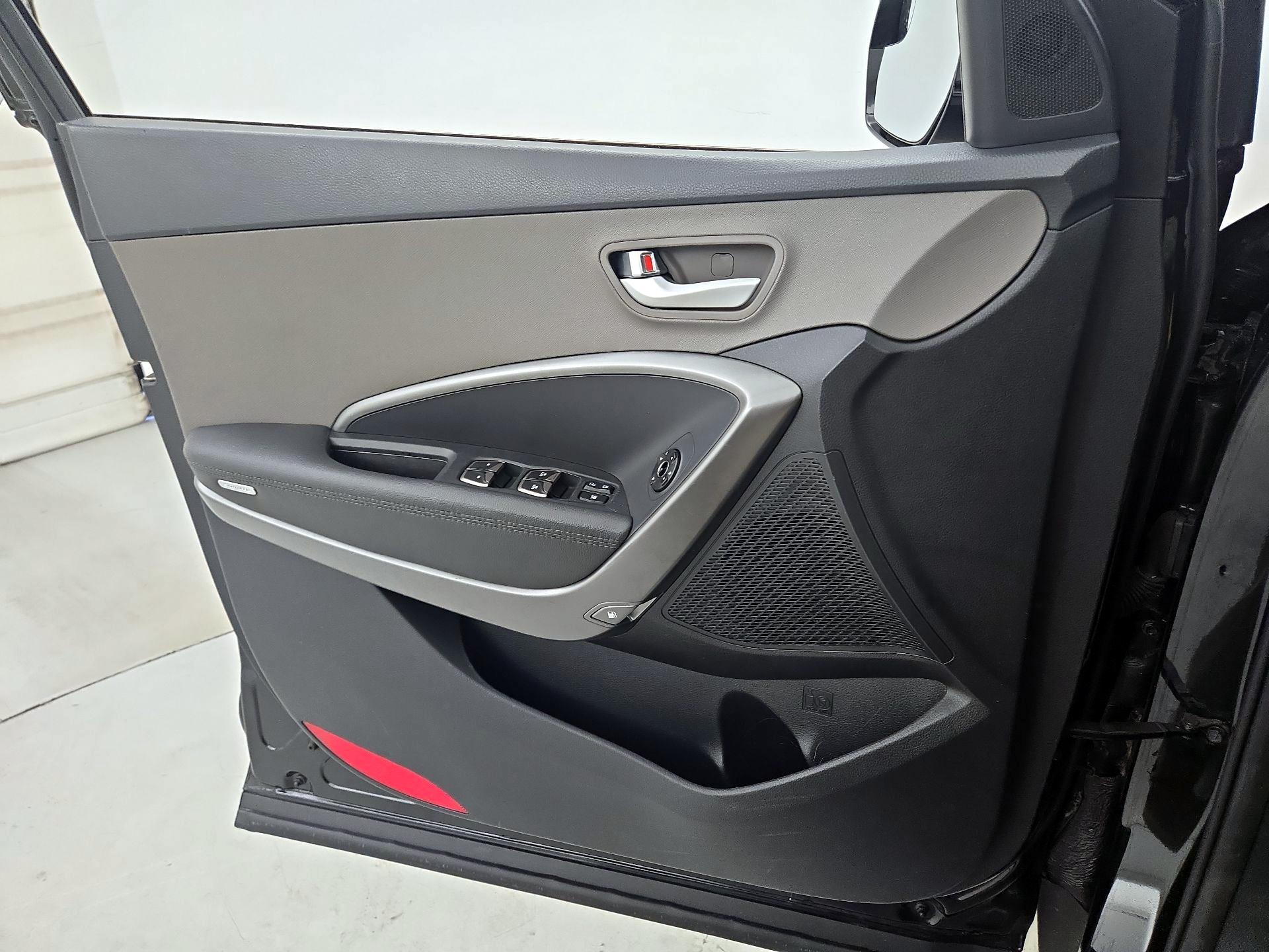 Thumbnail: 2018 Hyundai Santa Fe - 12