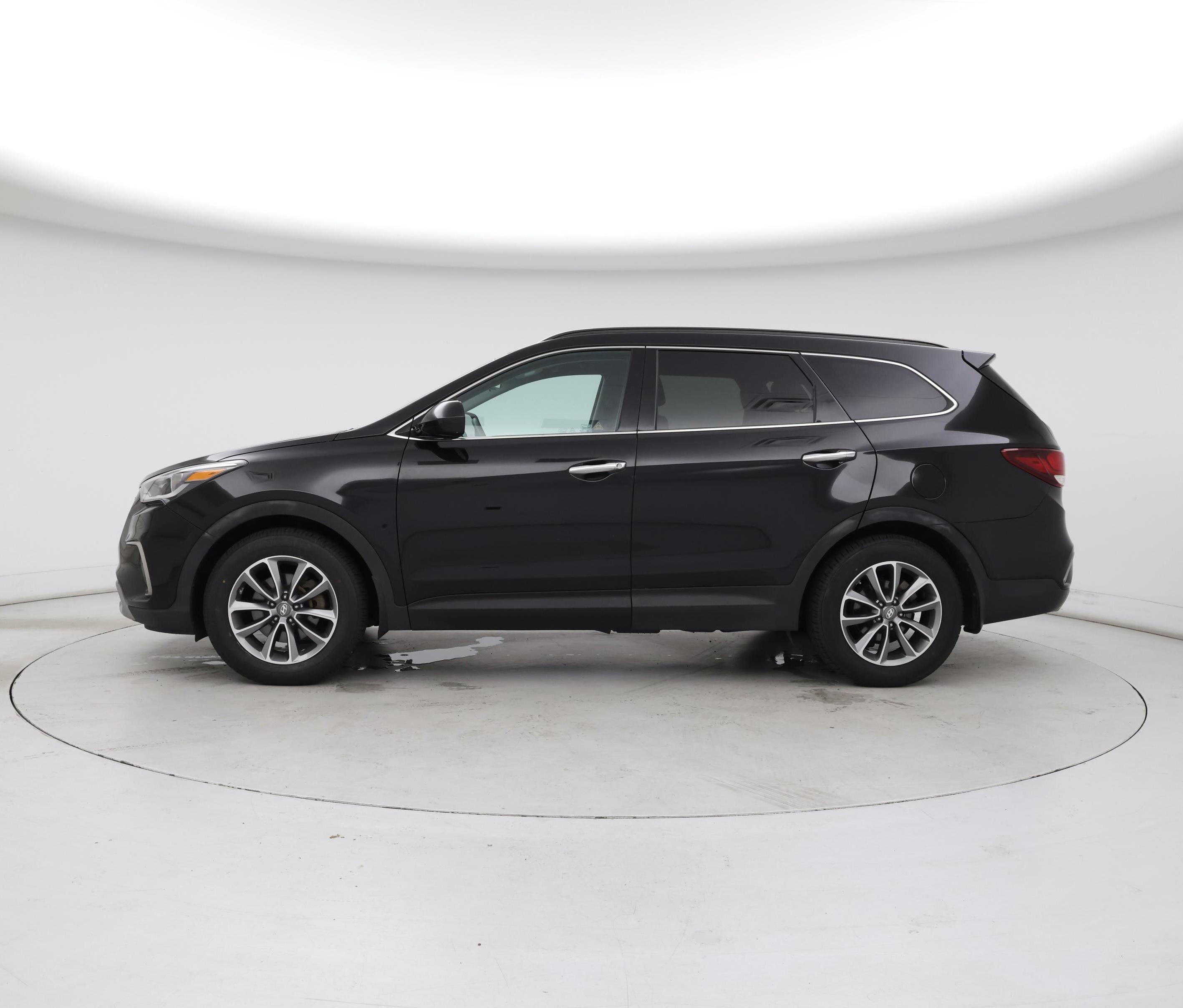 Thumbnail: 2018 Hyundai Santa Fe - 3