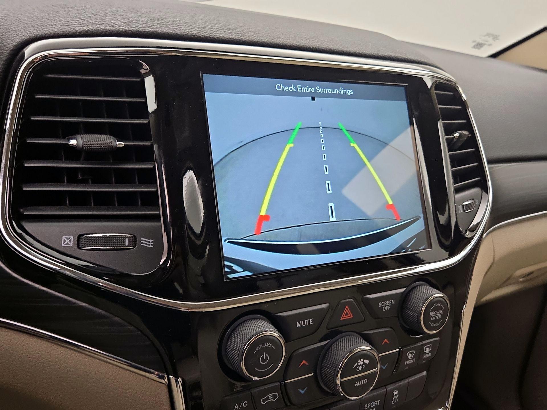 Thumbnail: 2019 Jeep Grand Cherokee - 15