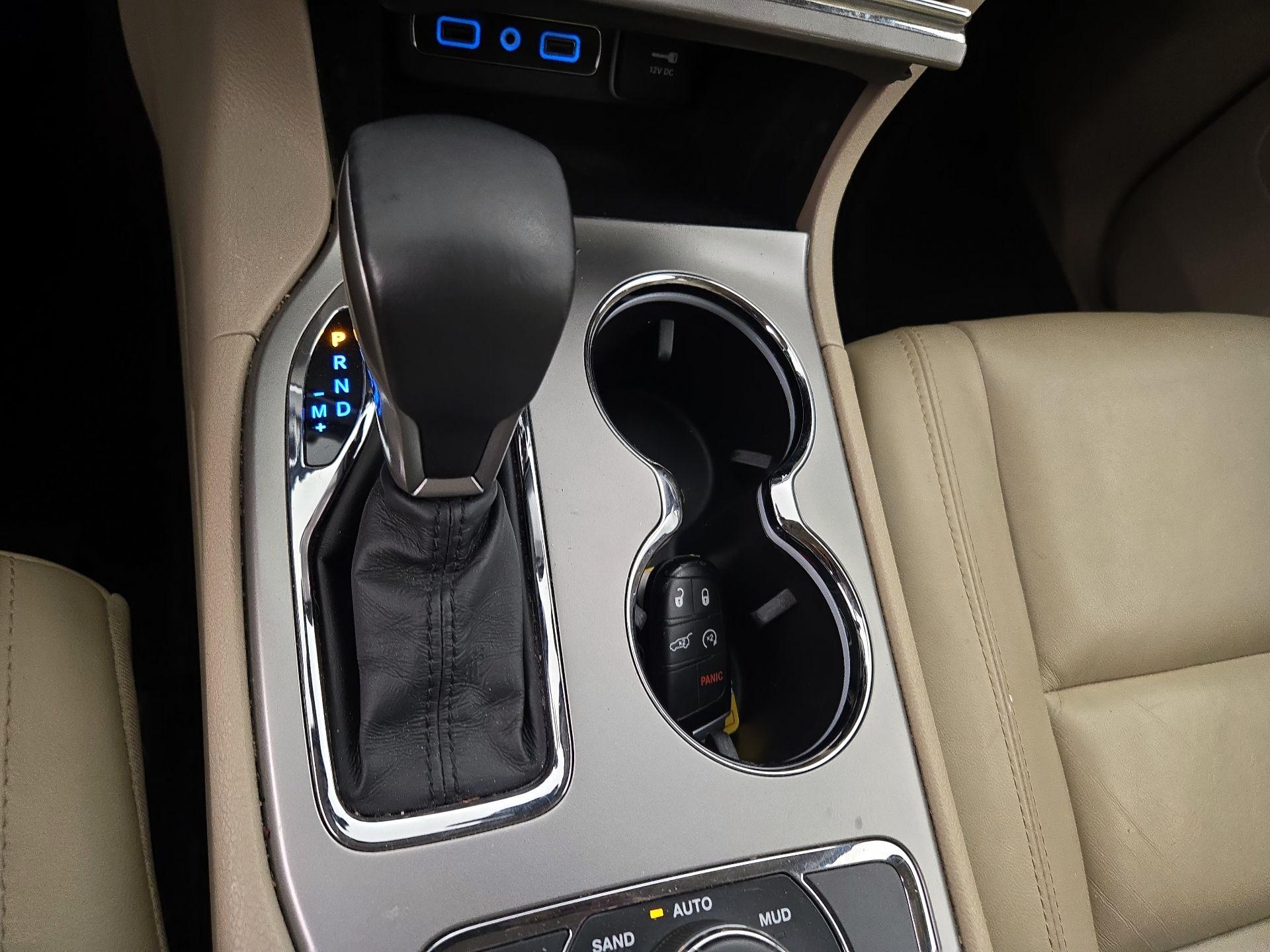 Thumbnail: 2019 Jeep Grand Cherokee - 18