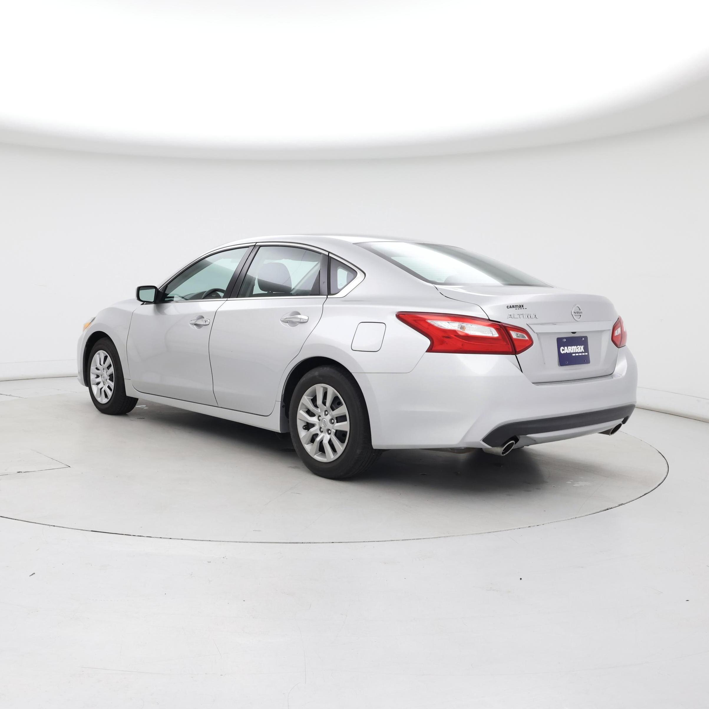 Thumbnail: 2016 Nissan Altima - 2