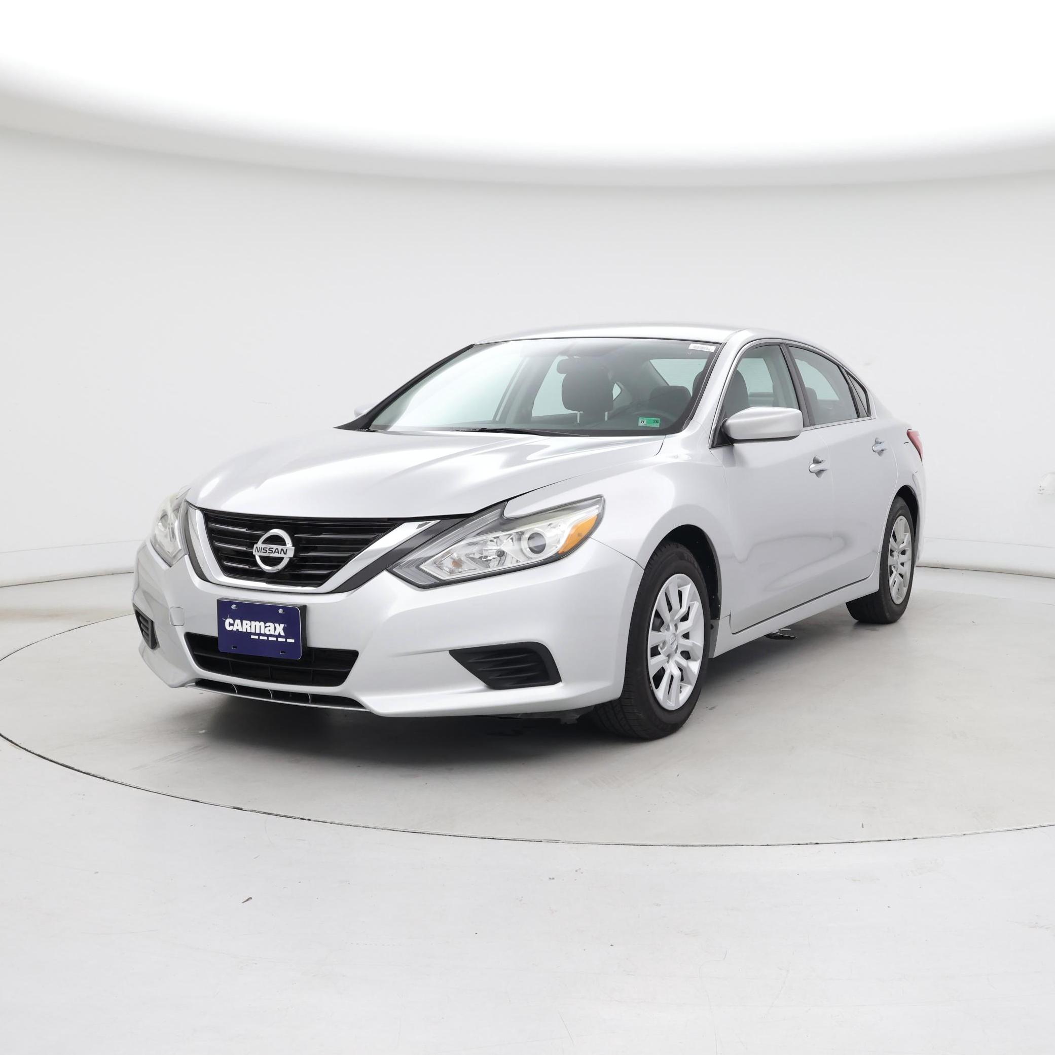 Thumbnail: 2016 Nissan Altima - 4
