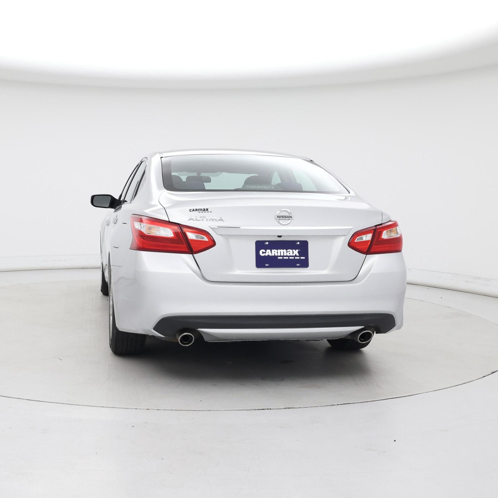 Thumbnail: 2016 Nissan Altima - 6