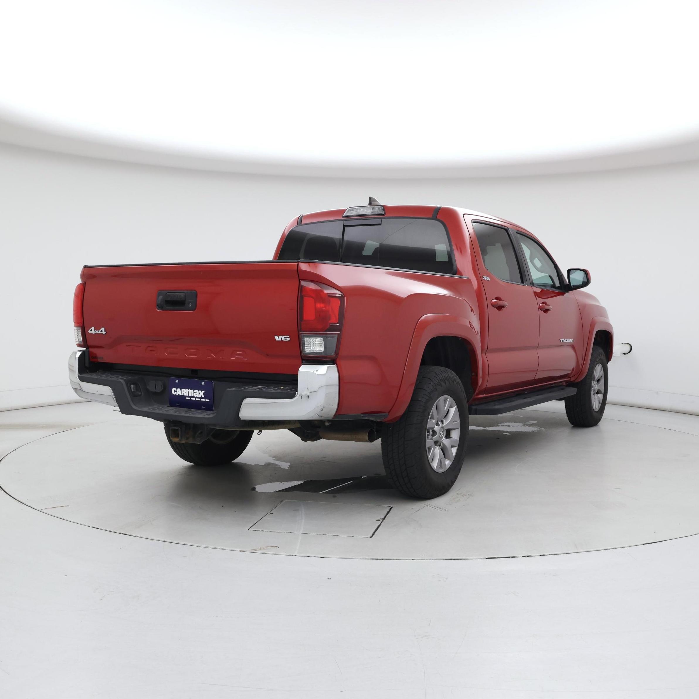Thumbnail: 2018 Toyota Tacoma - 8