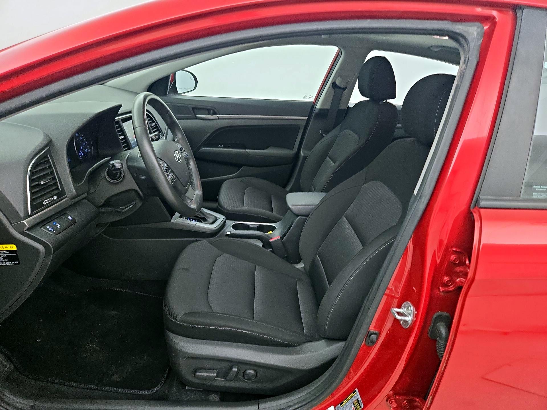 Thumbnail: 2017 Hyundai Elantra - 11