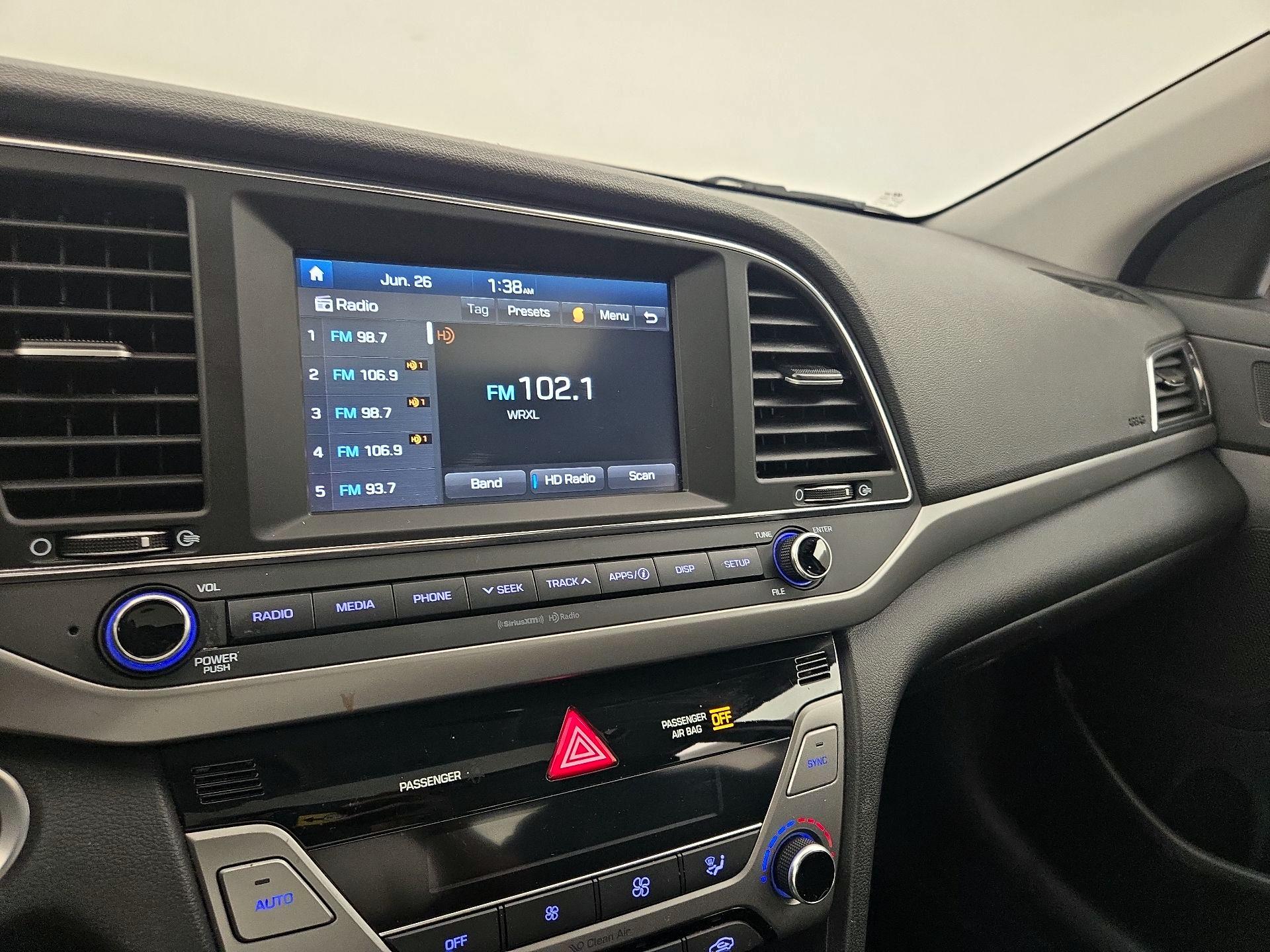 Thumbnail: 2017 Hyundai Elantra - 15