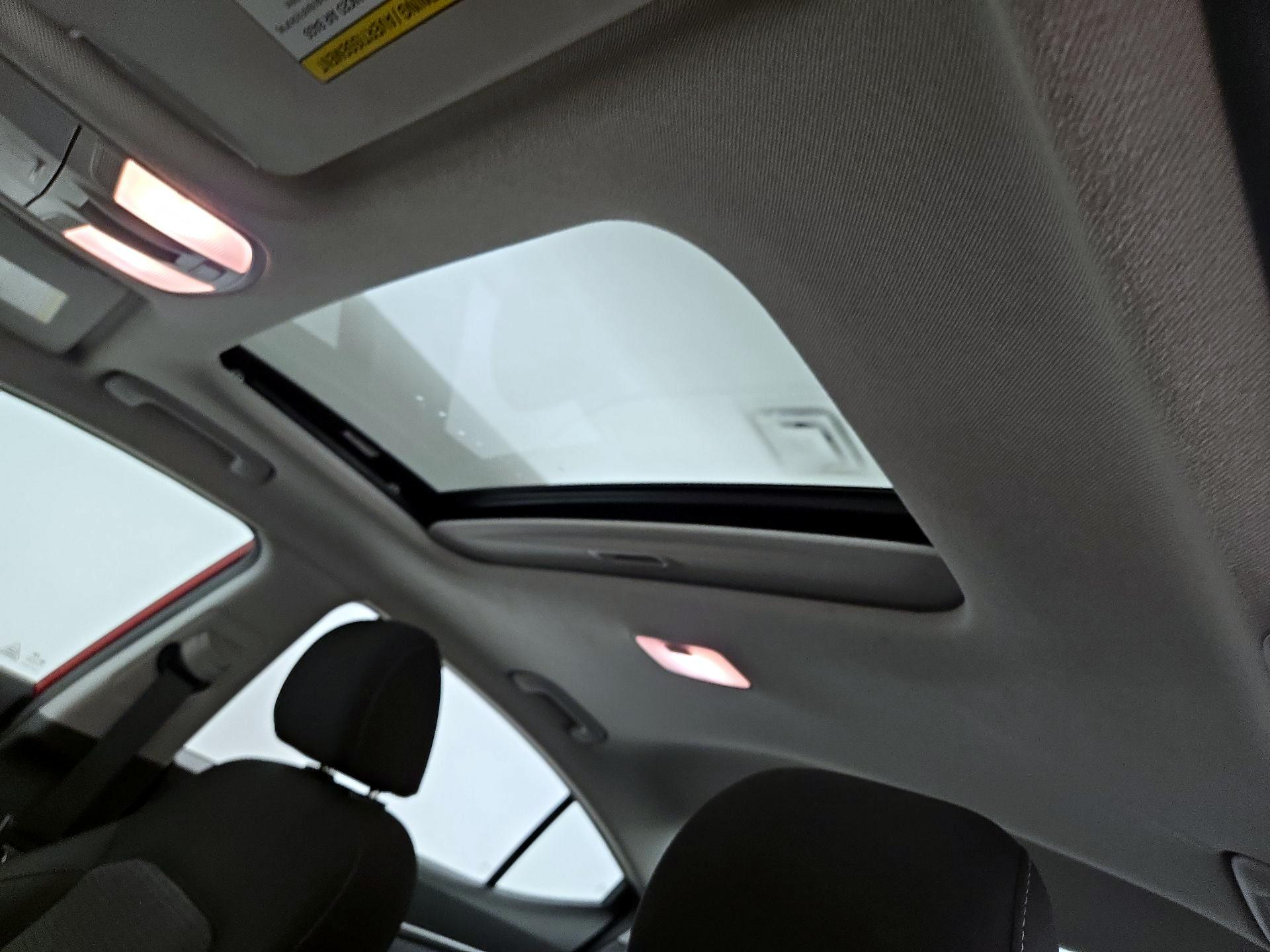 Thumbnail: 2017 Hyundai Elantra - 19