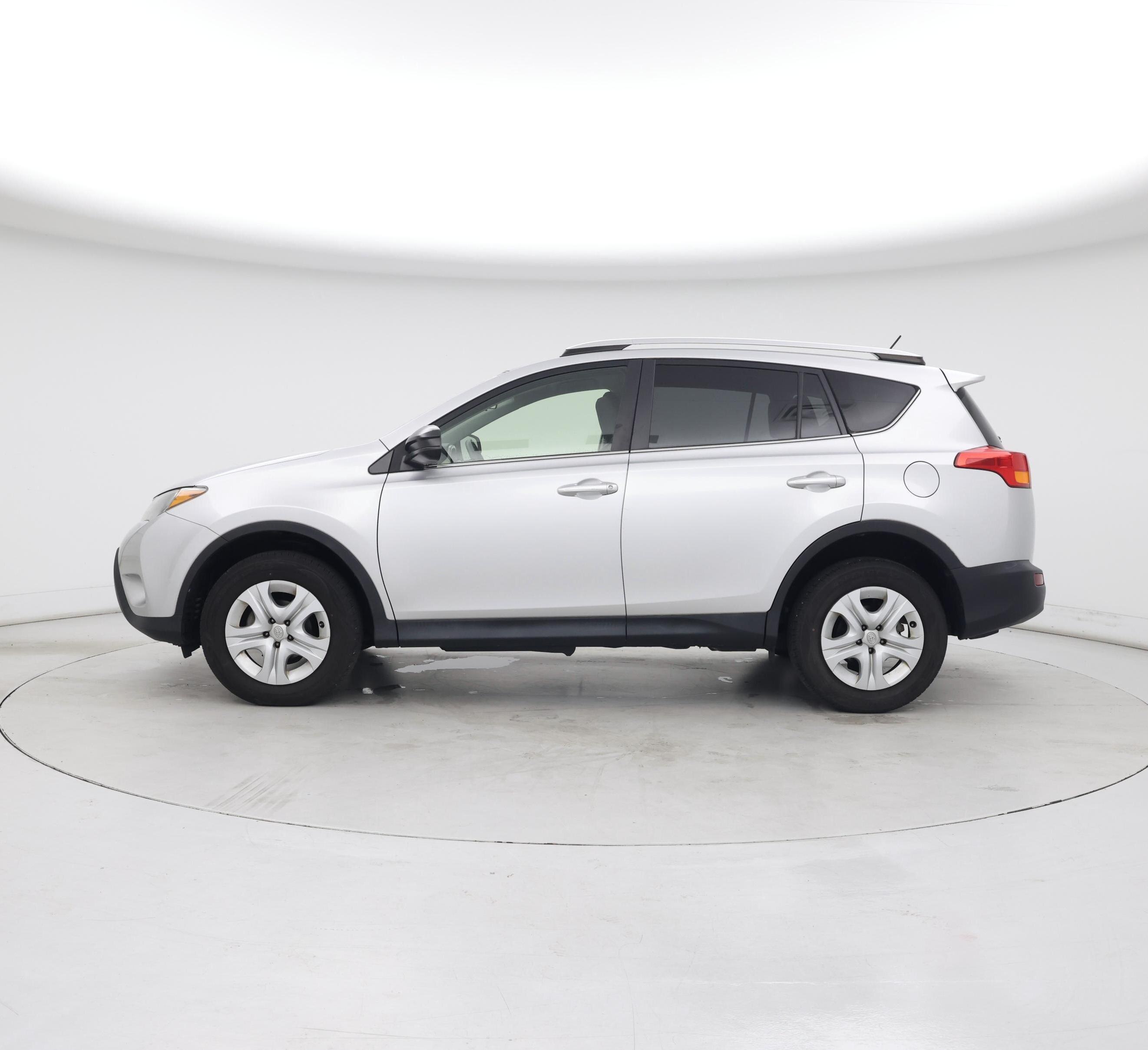 Thumbnail: 2015 Toyota RAV4 - 3