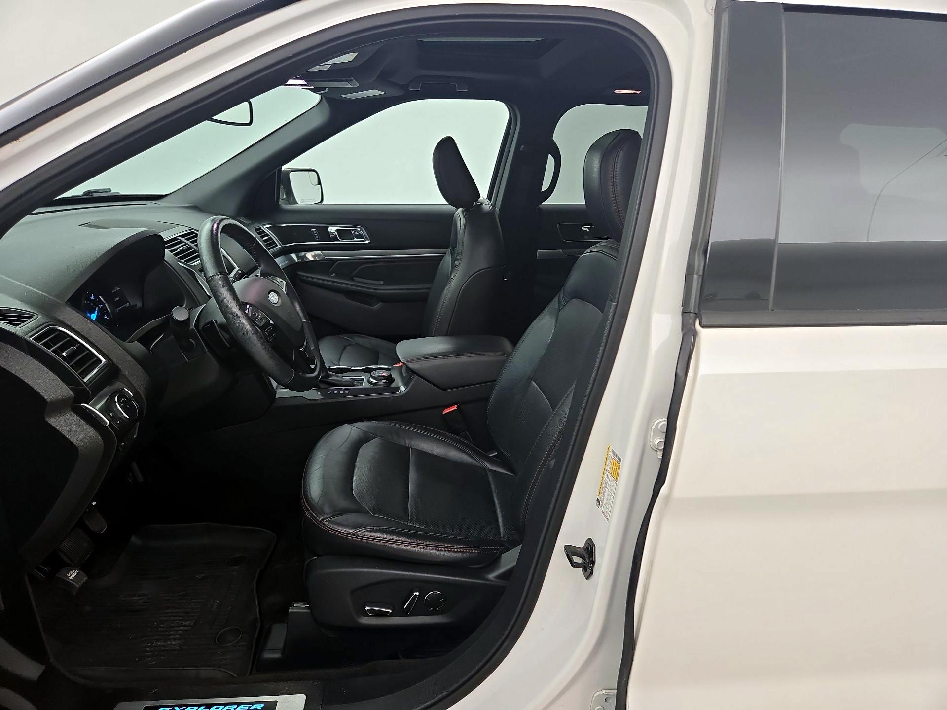 Thumbnail: 2018 Ford Explorer - 11