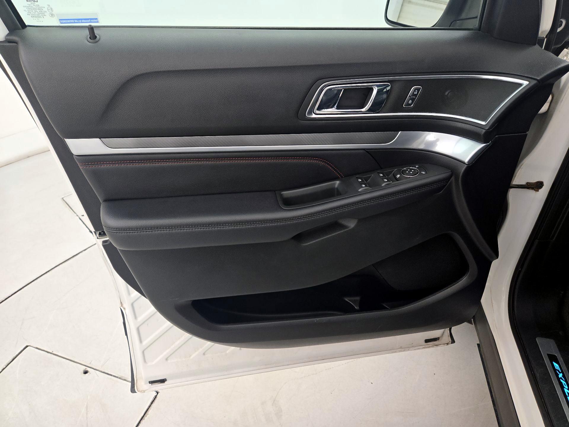 Thumbnail: 2018 Ford Explorer - 12