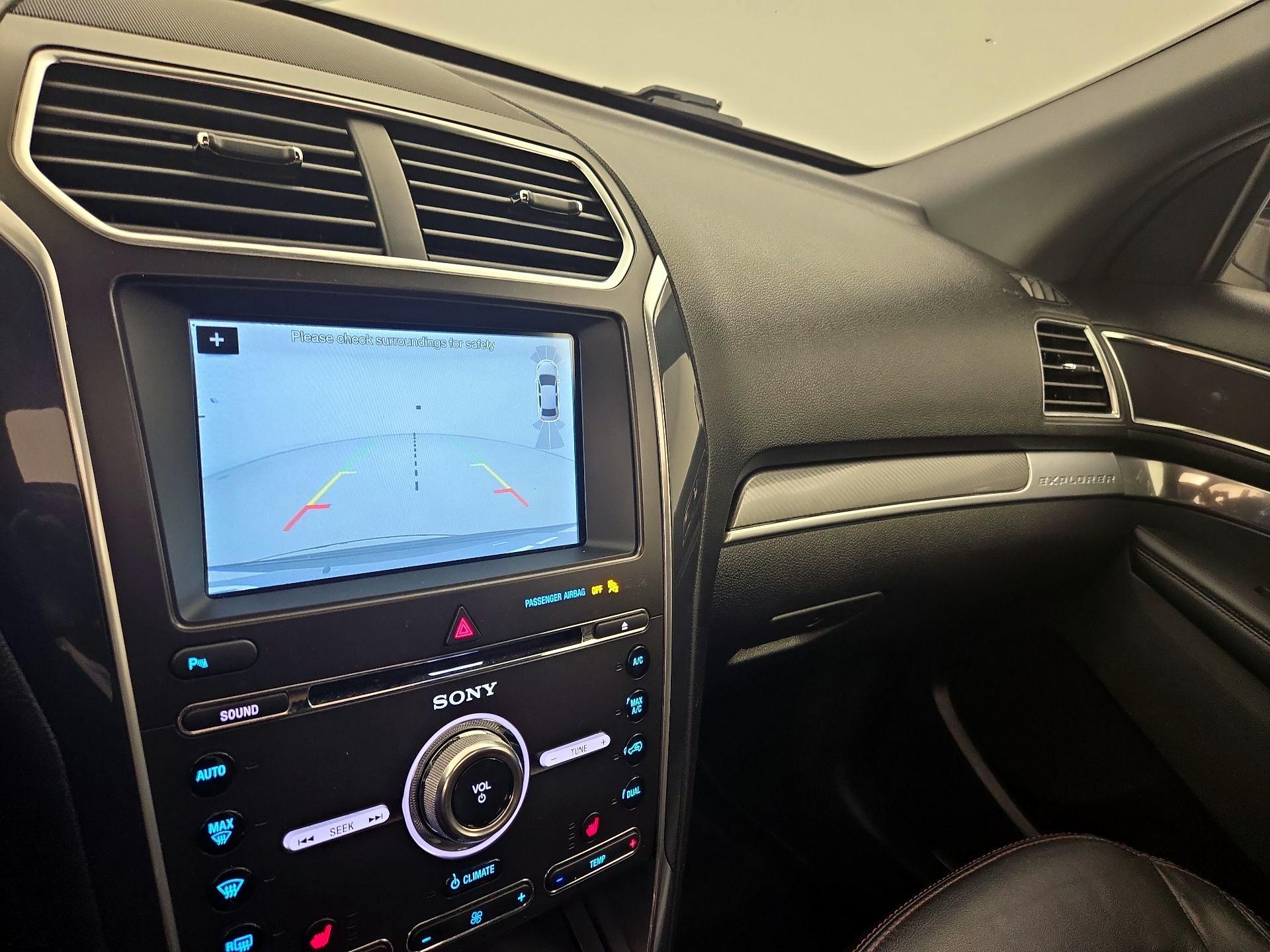 Thumbnail: 2018 Ford Explorer - 15