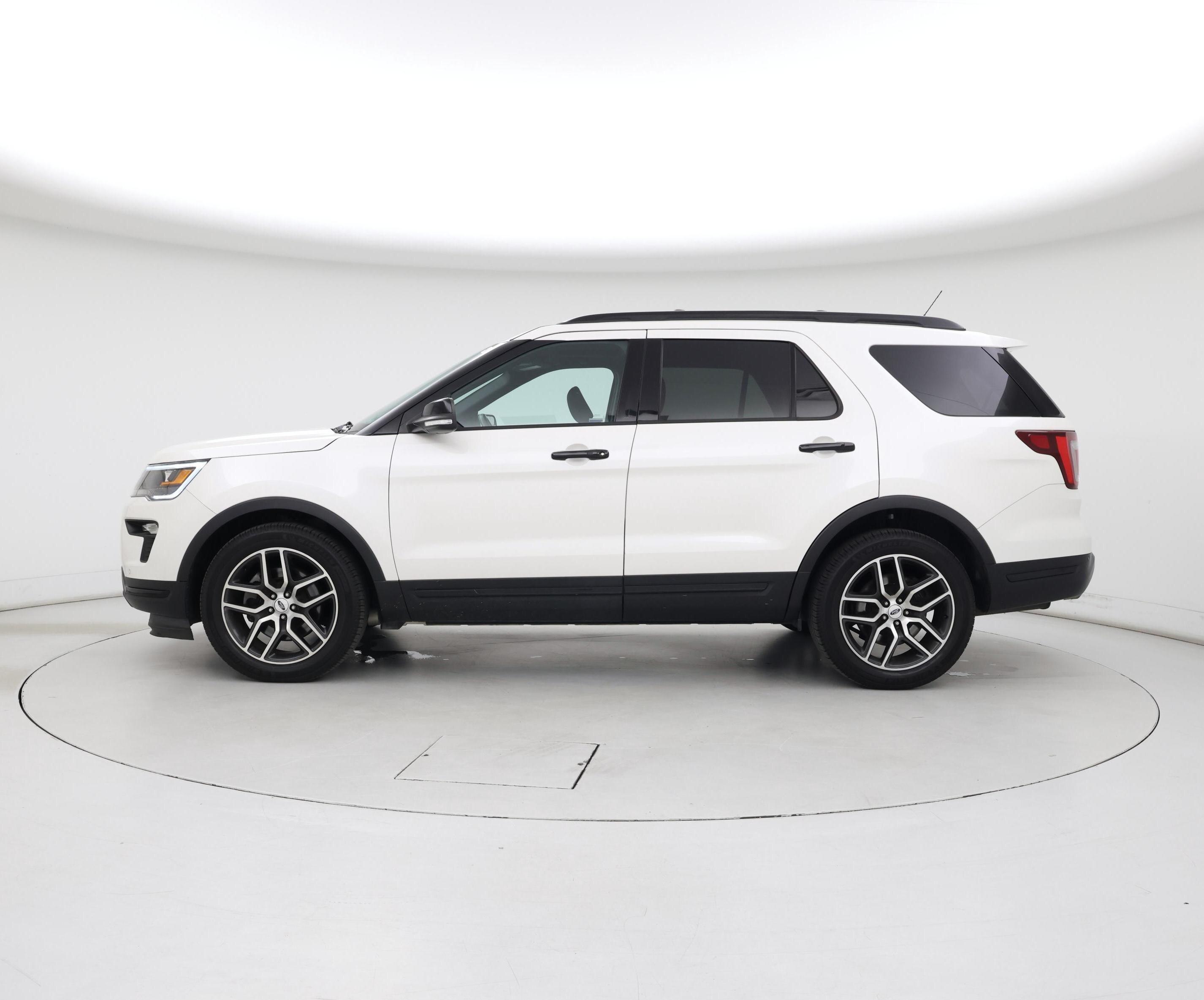 Thumbnail: 2018 Ford Explorer - 3