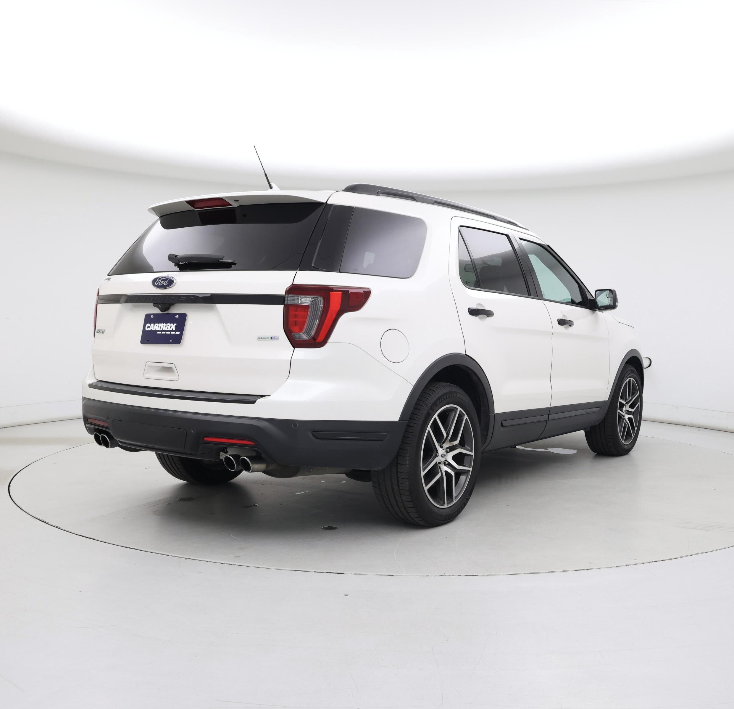 Thumbnail: 2018 Ford Explorer - 8