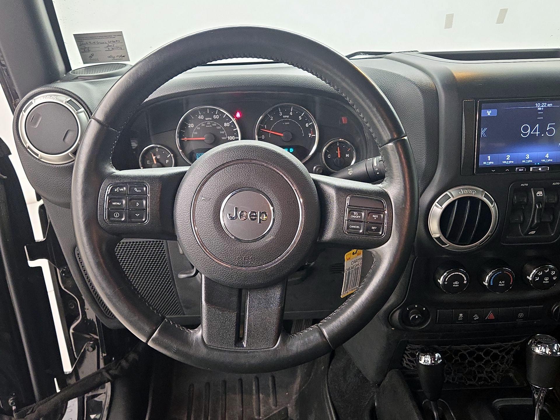 Thumbnail: 2017 Jeep Wrangler - 10