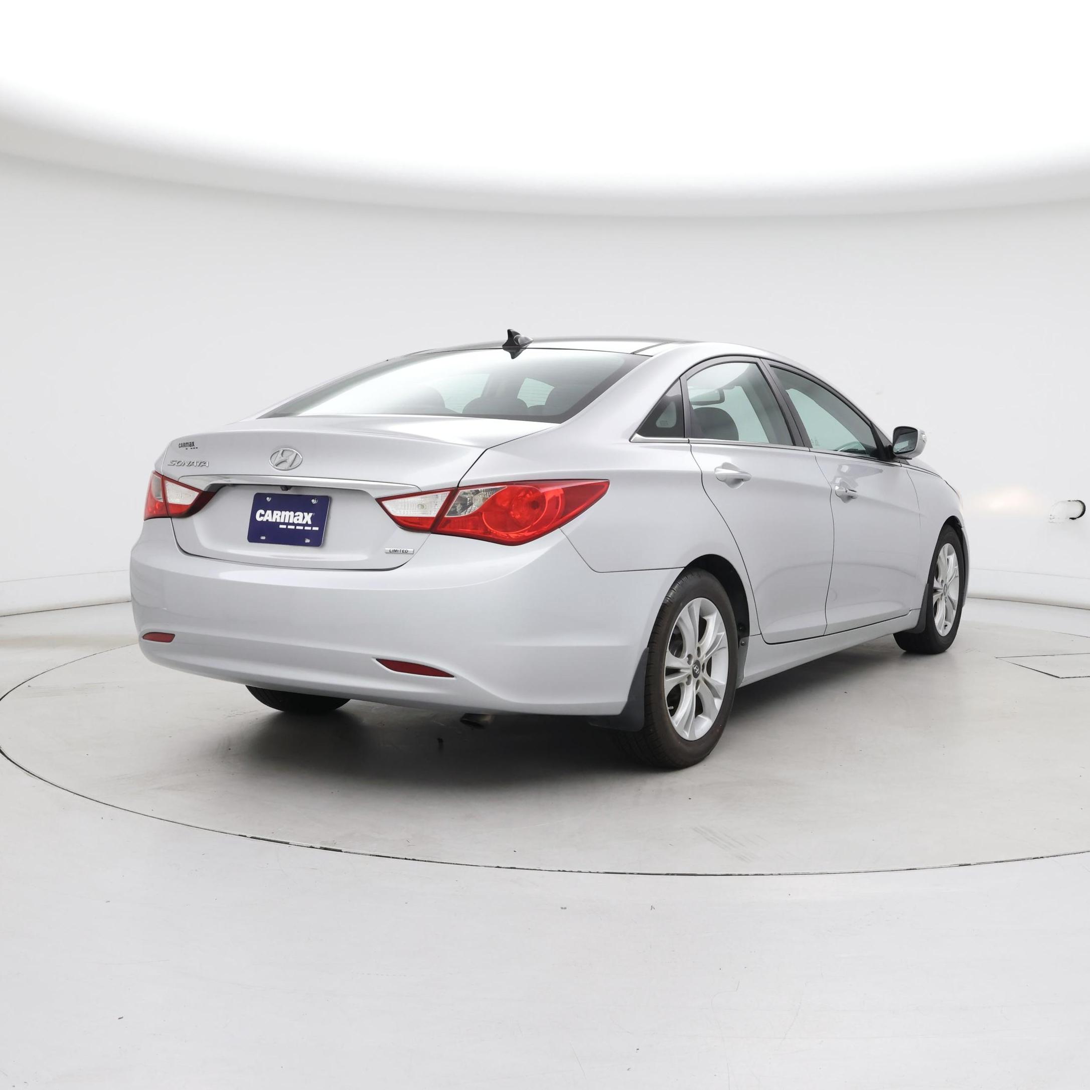 Thumbnail: 2013 Hyundai Sonata - 8