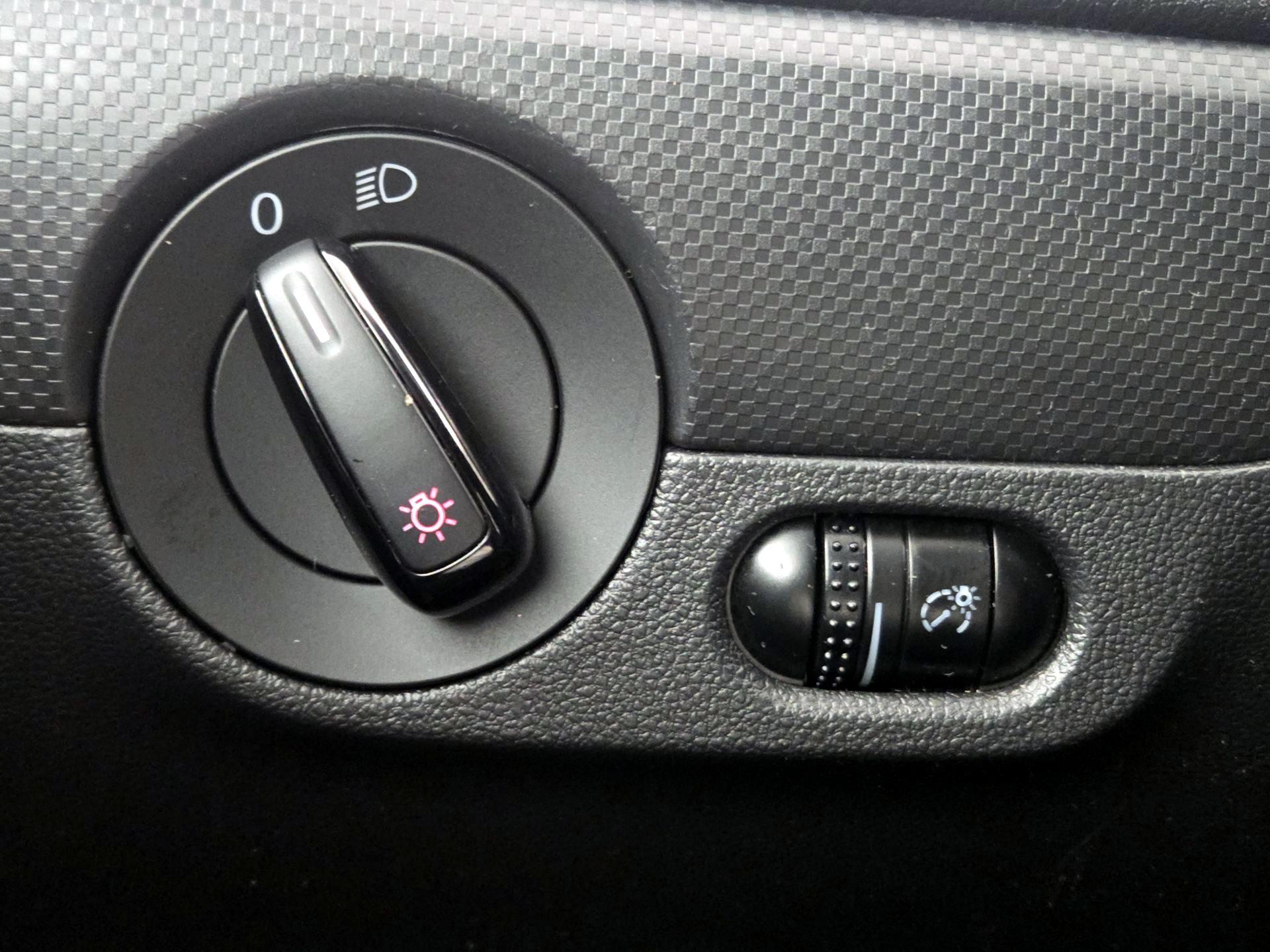 Thumbnail: 2015 Volkswagen Jetta - 13