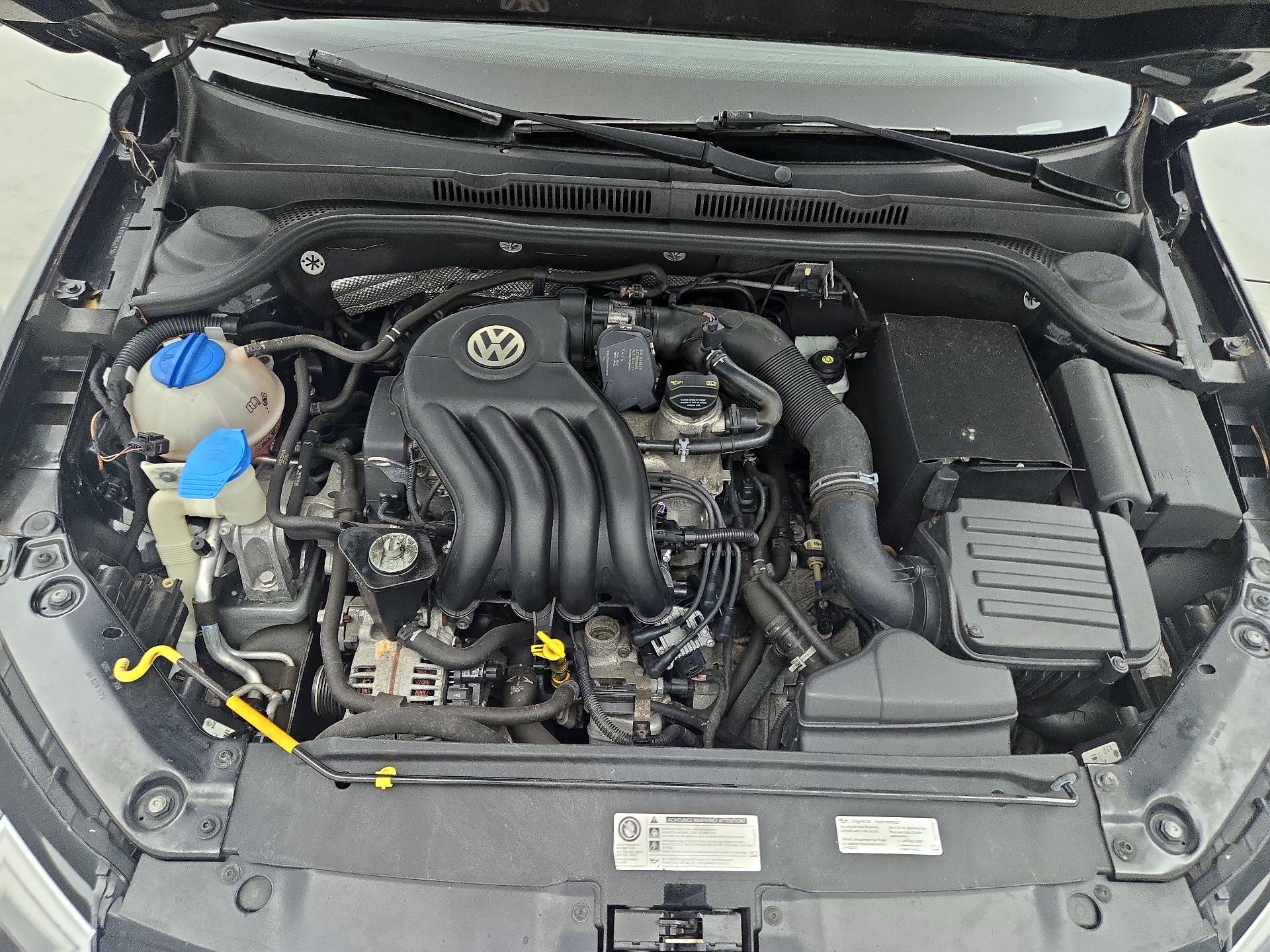 Thumbnail: 2015 Volkswagen Jetta - 20