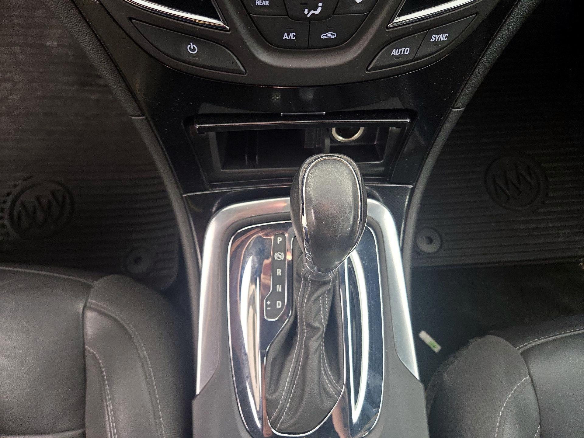 Thumbnail: 2017 Buick Regal - 18