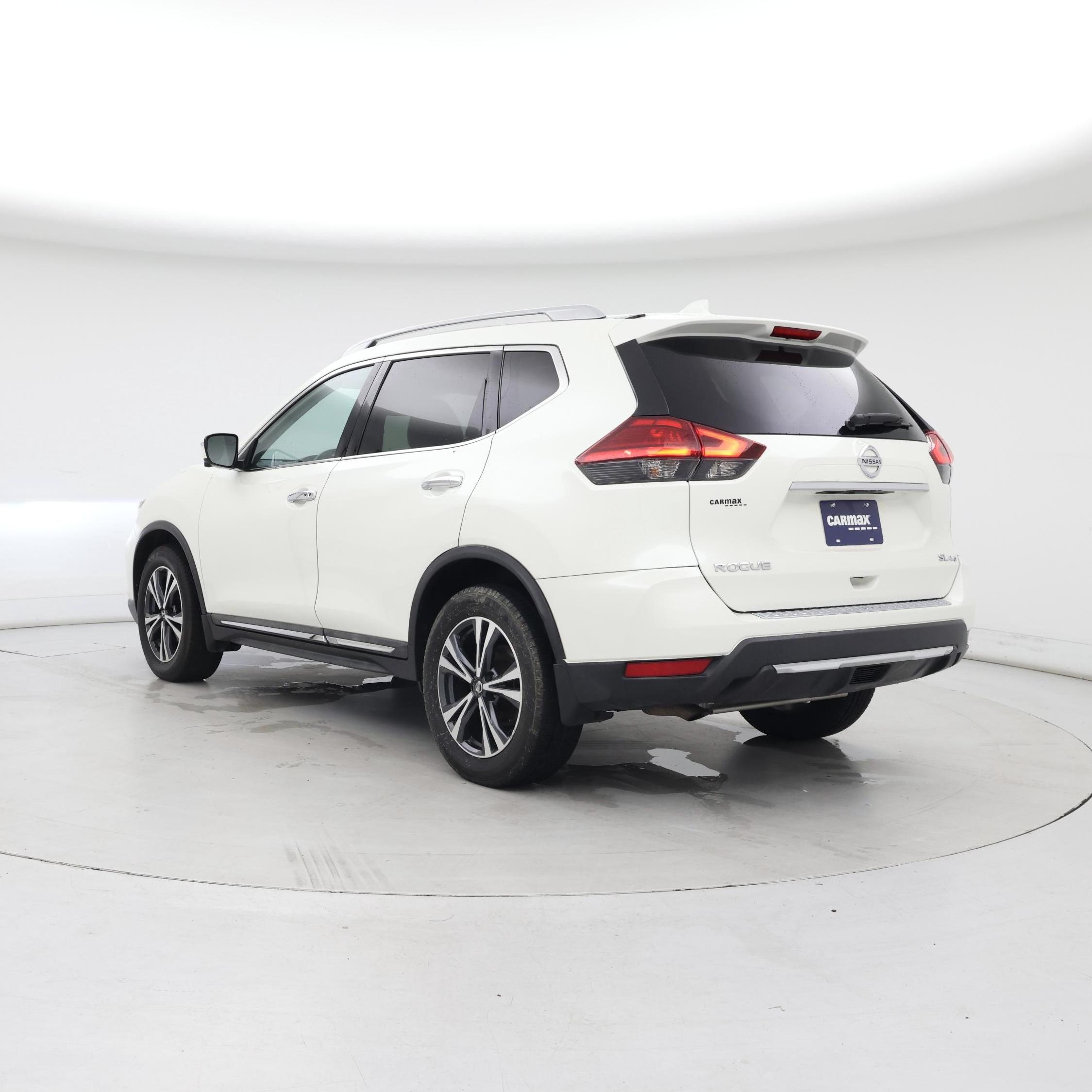 Thumbnail: 2017 Nissan Rogue - 2