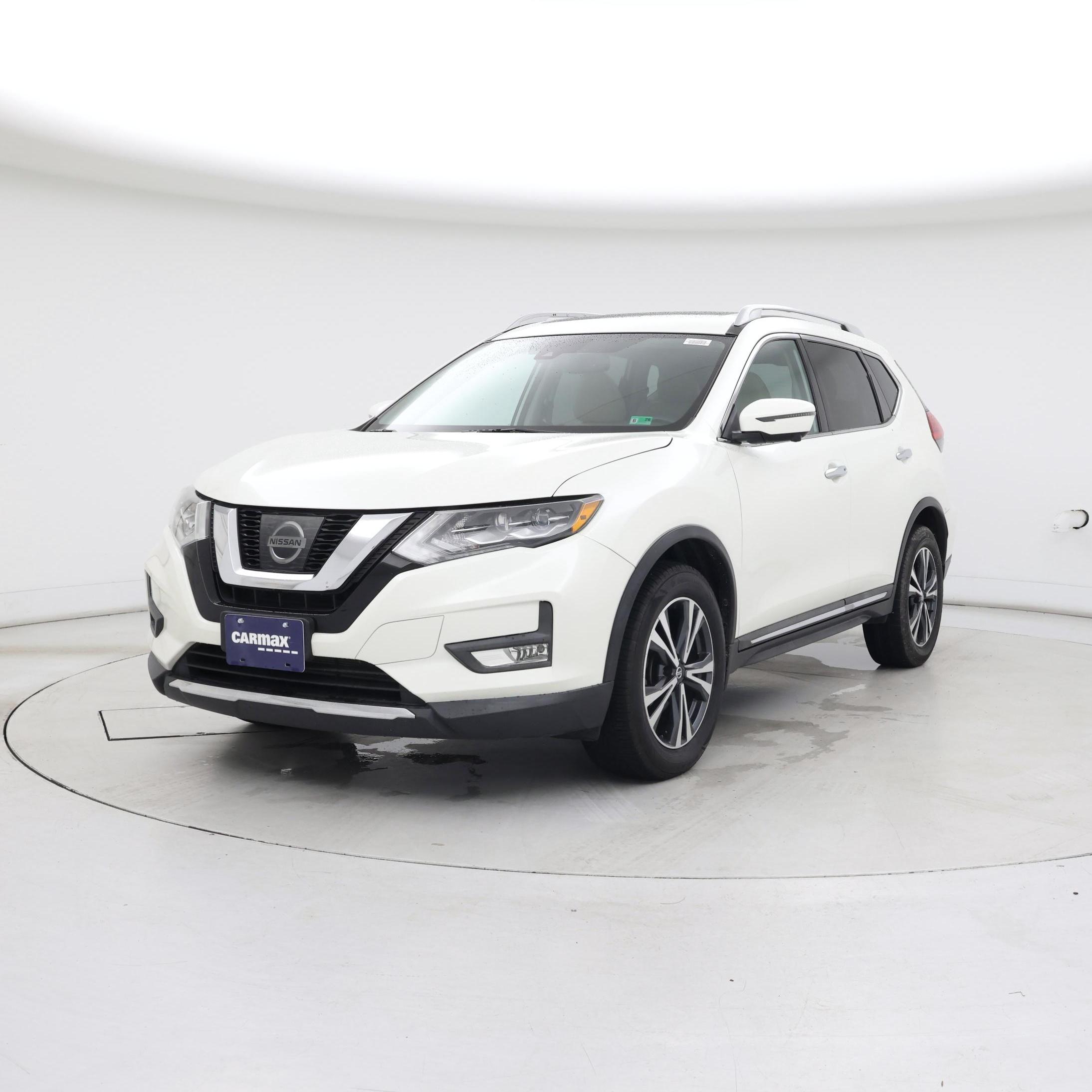 Thumbnail: 2017 Nissan Rogue - 4