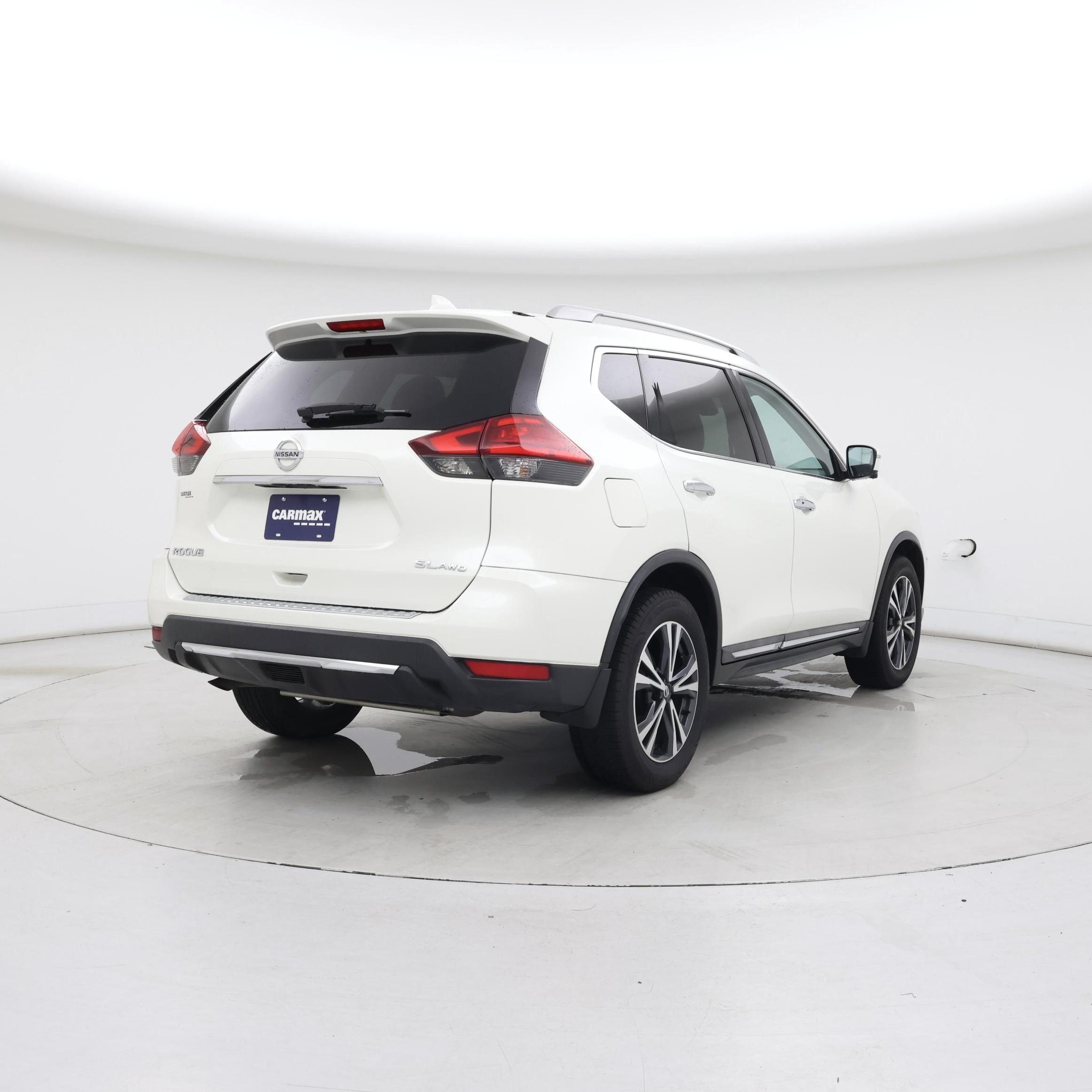 Thumbnail: 2017 Nissan Rogue - 8