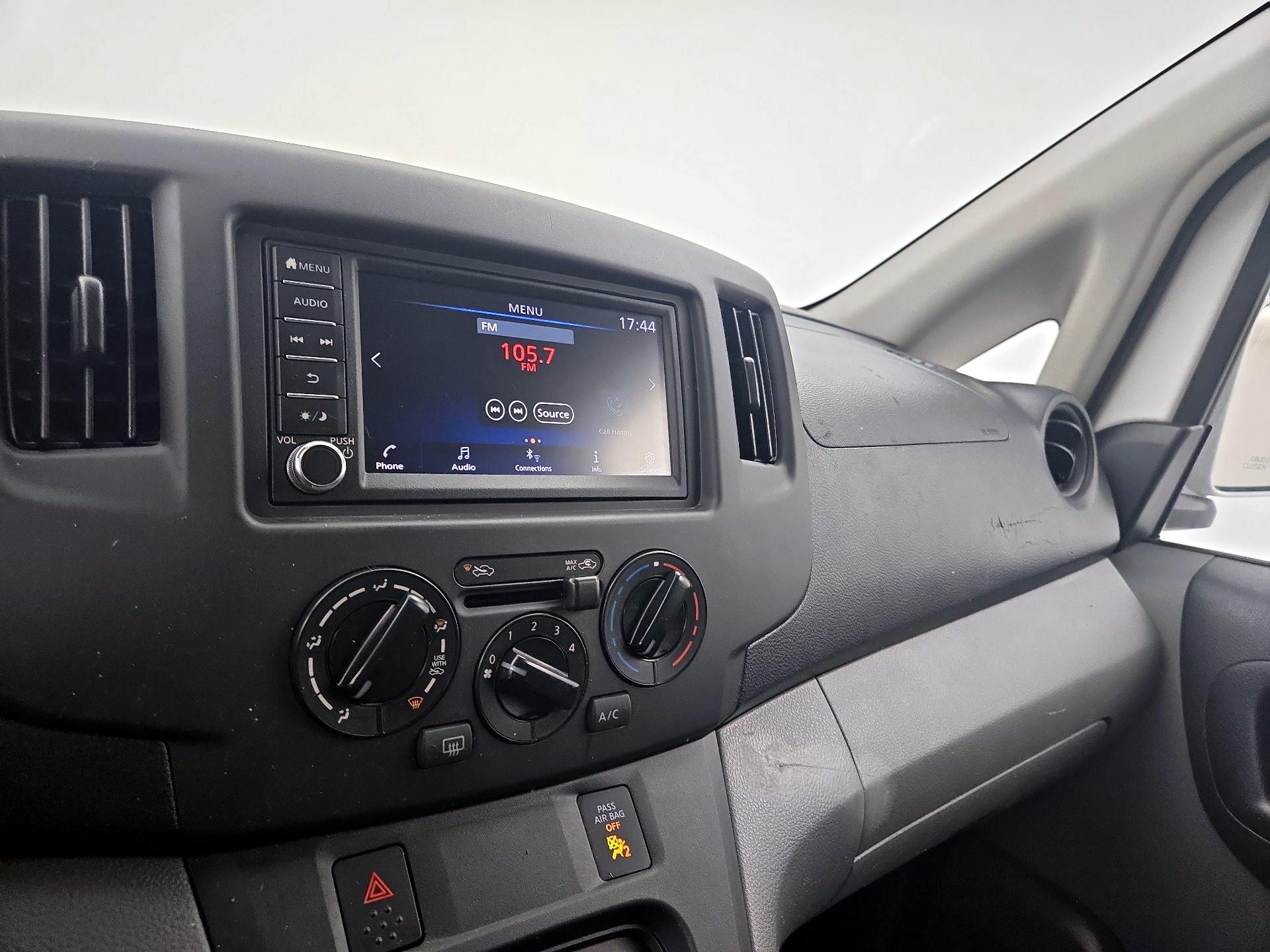 Thumbnail: 2020 Nissan NV200 - 15